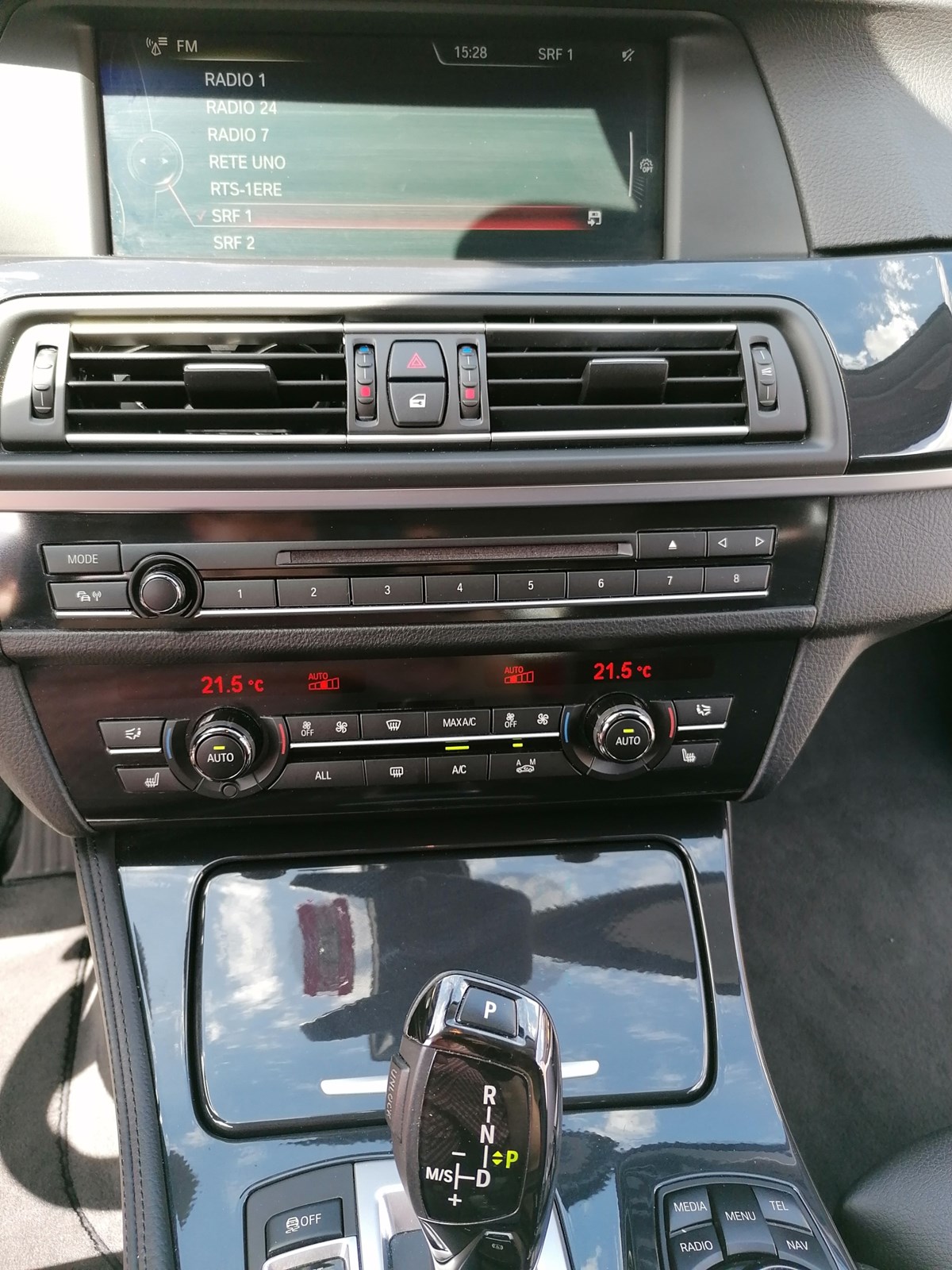 BMW 530d Touring Luxury Line Steptronic-image-3