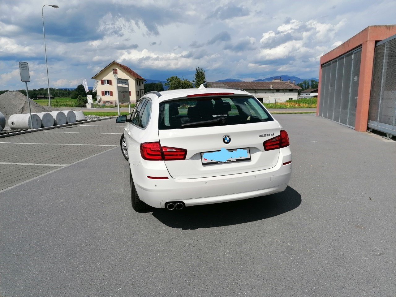 BMW 530d Touring Luxury Line Steptronic-image-5
