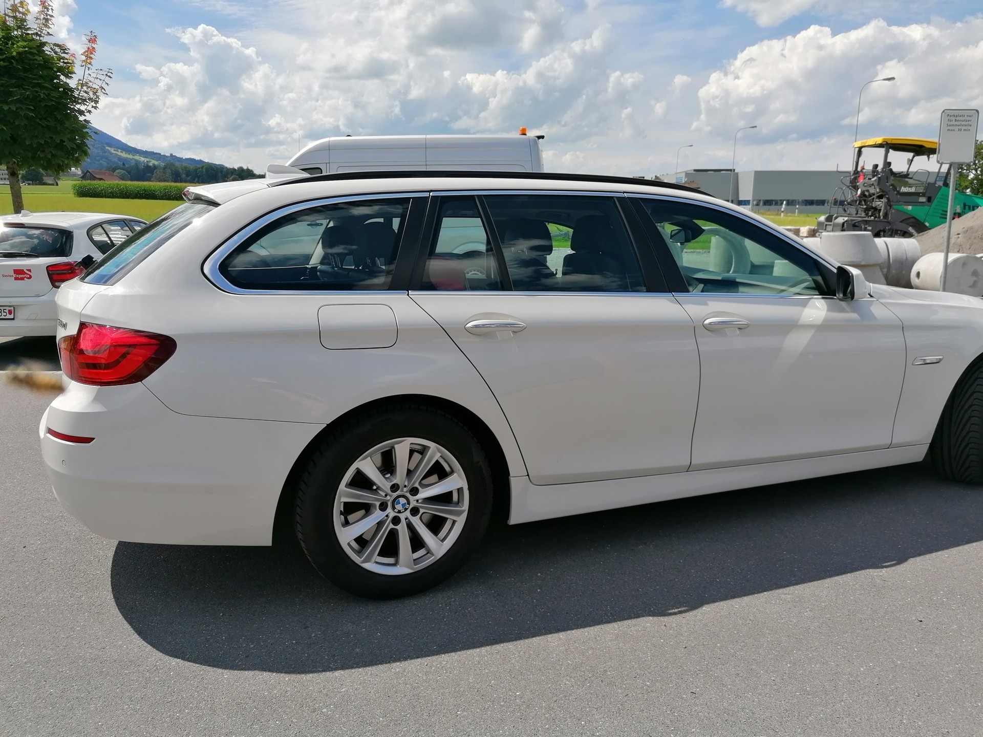 BMW 530d Touring Luxury Line Steptronic-image-6