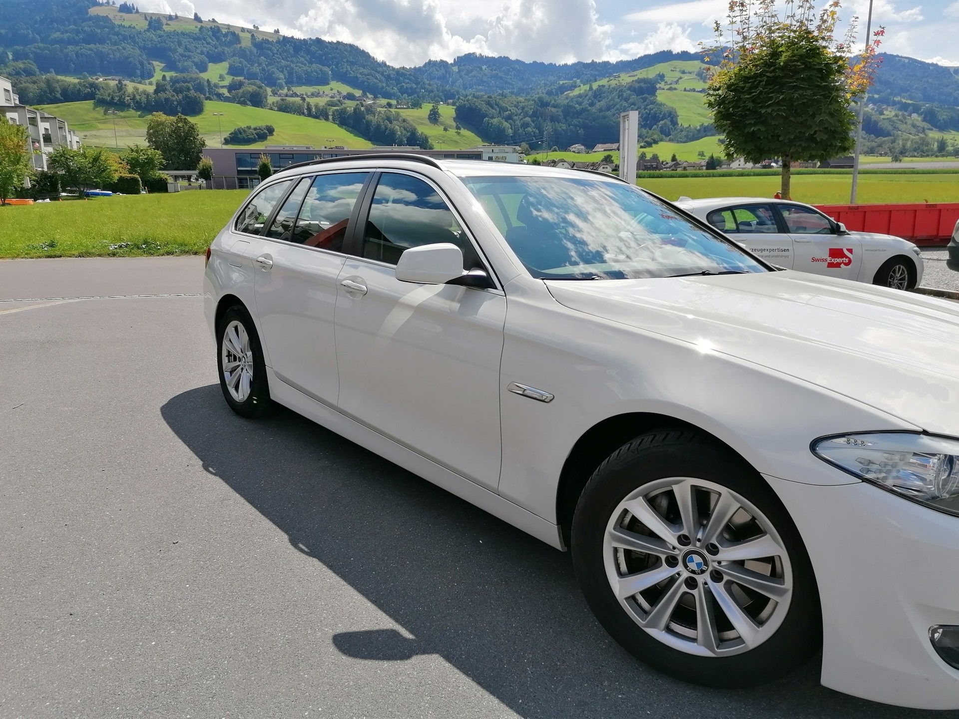 BMW 530d Touring Luxury Line Steptronic-image-7