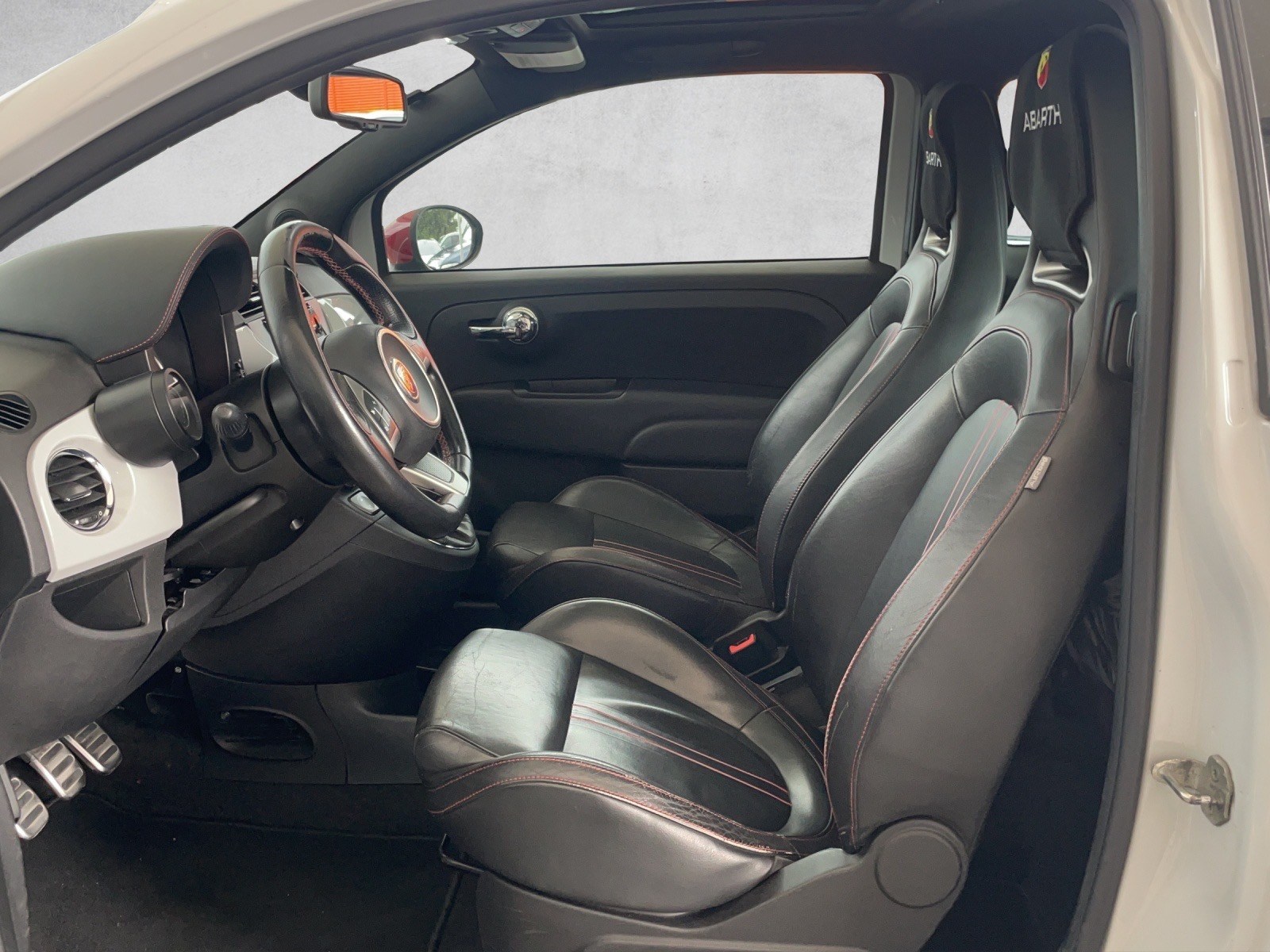 FIAT 500 1.4 16V Turbo Abarth-image-6