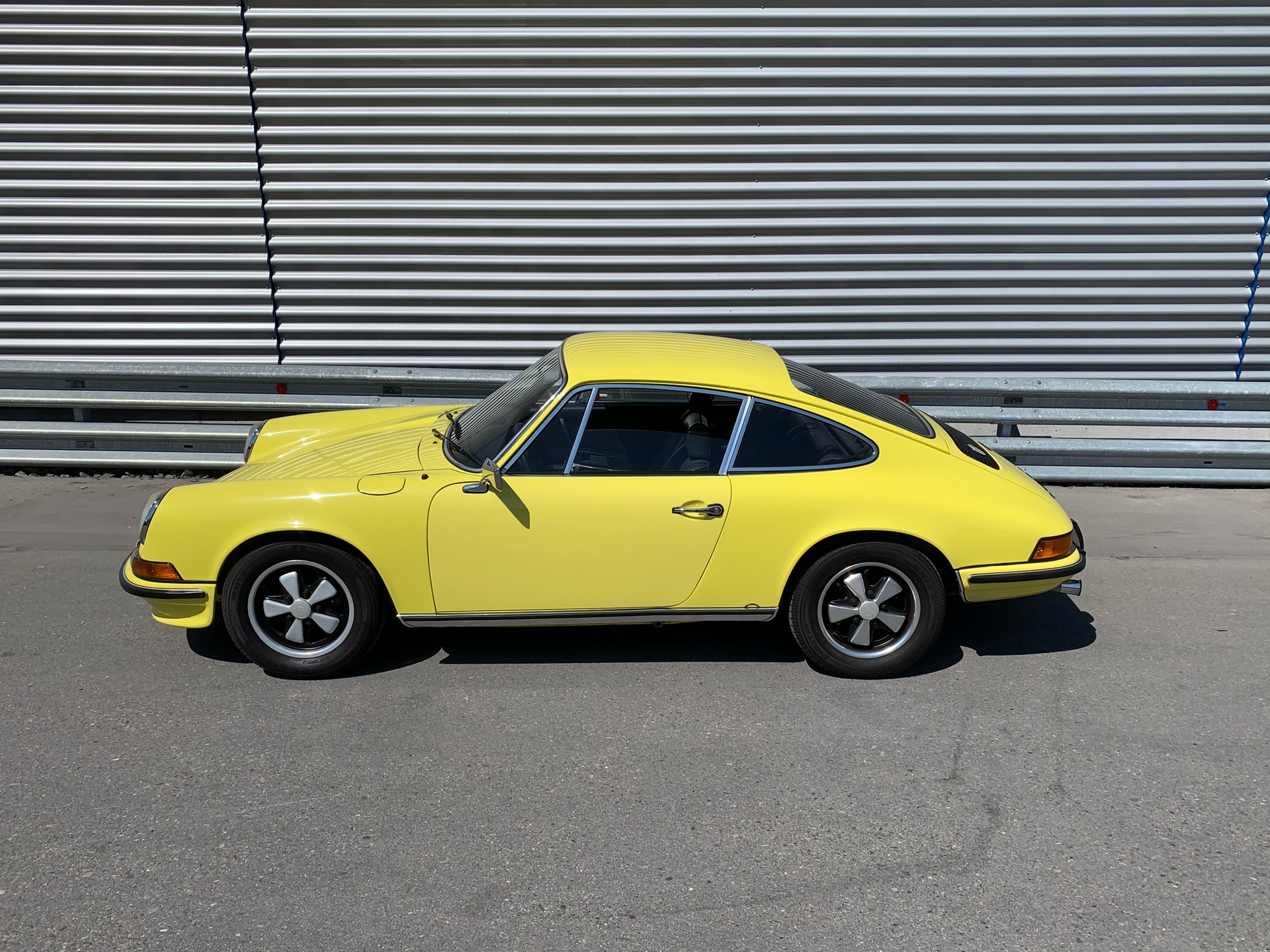 PORSCHE 911 E Coupé-image-1