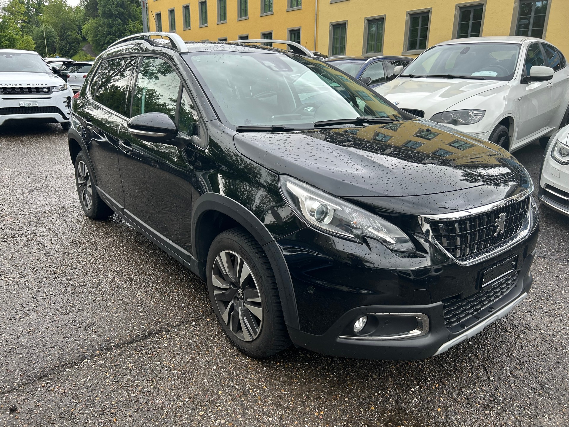 PEUGEOT 2008 1.2 PureTech Allure EAT6-image-0
