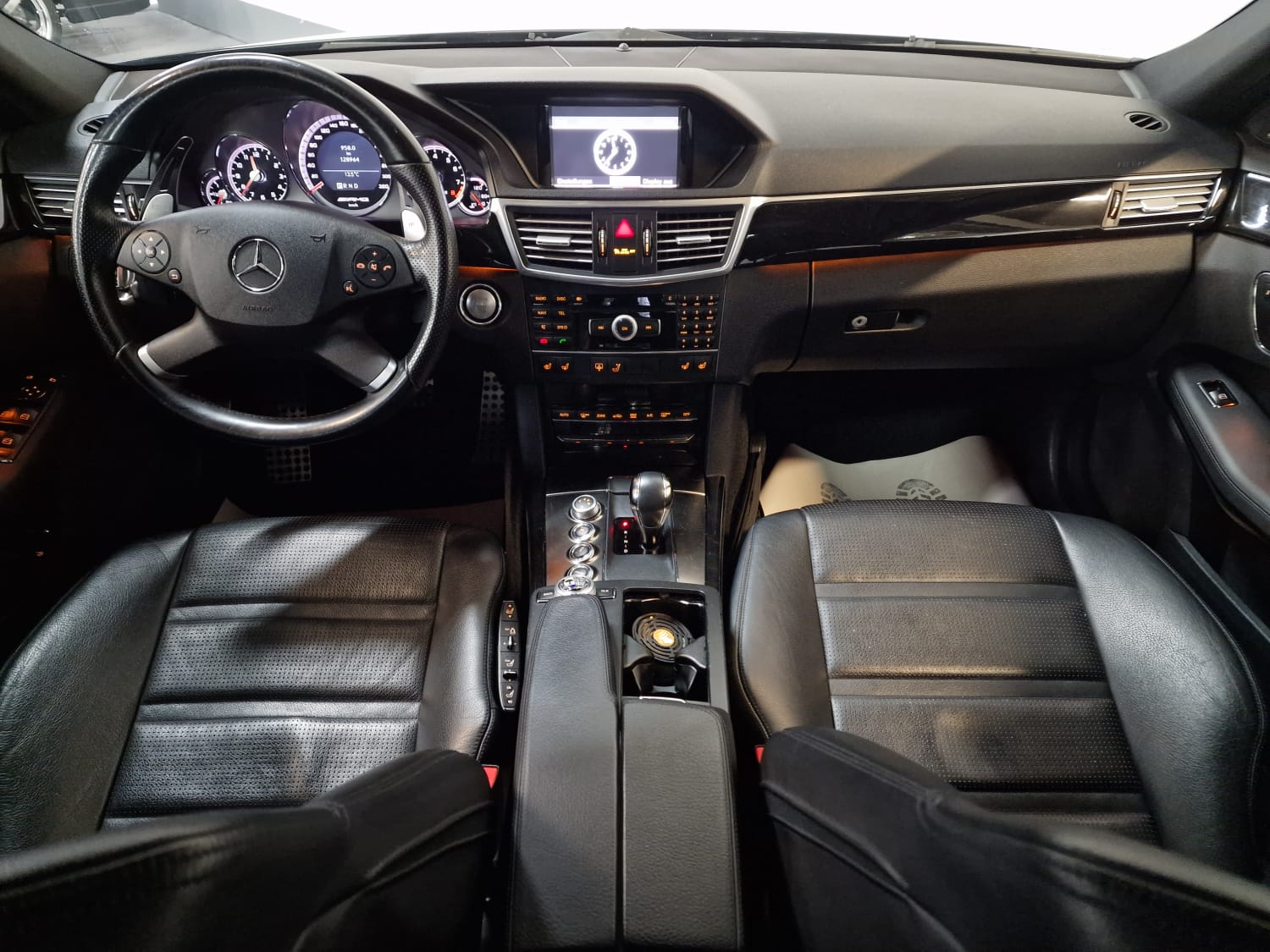 MERCEDES-BENZ E 63 AMG Speedshift MCT-image-17