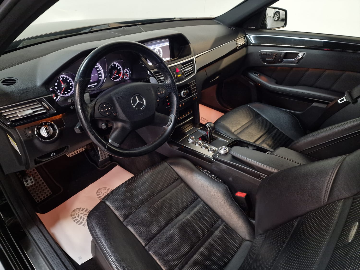 MERCEDES-BENZ E 63 AMG Speedshift MCT-image-20