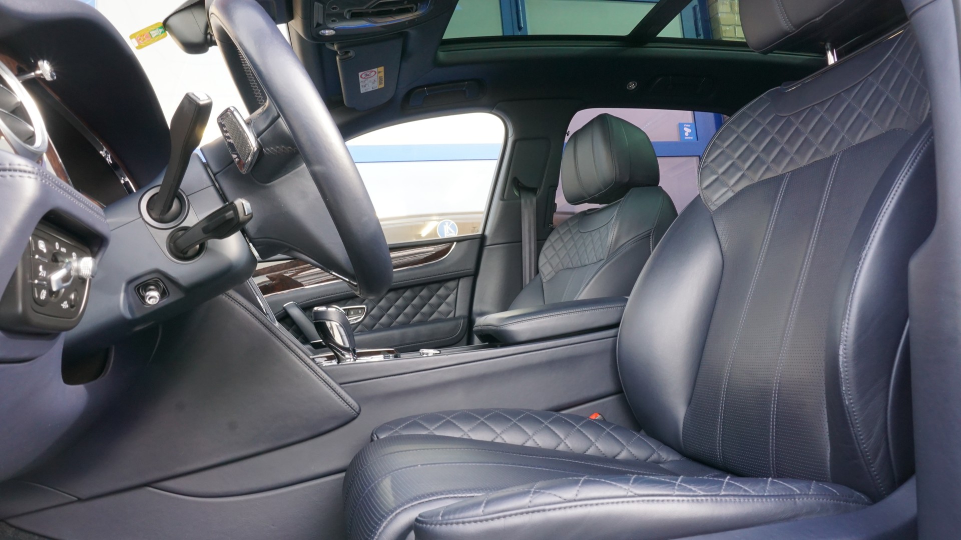 BENTLEY Bentayga W12-image-14