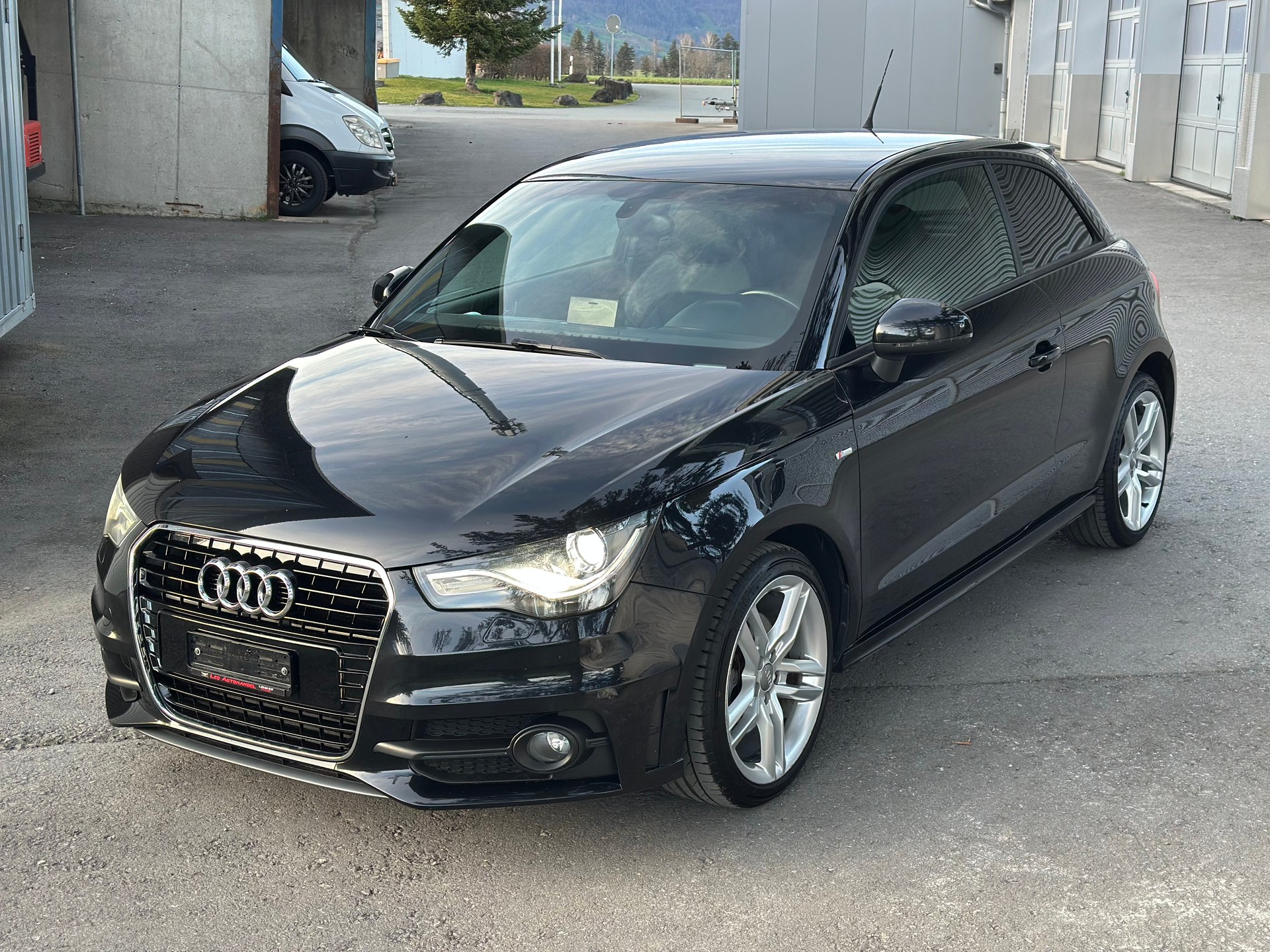 AUDI A1 Sport 1.4 TFSI Ambition S-tronic-image-0