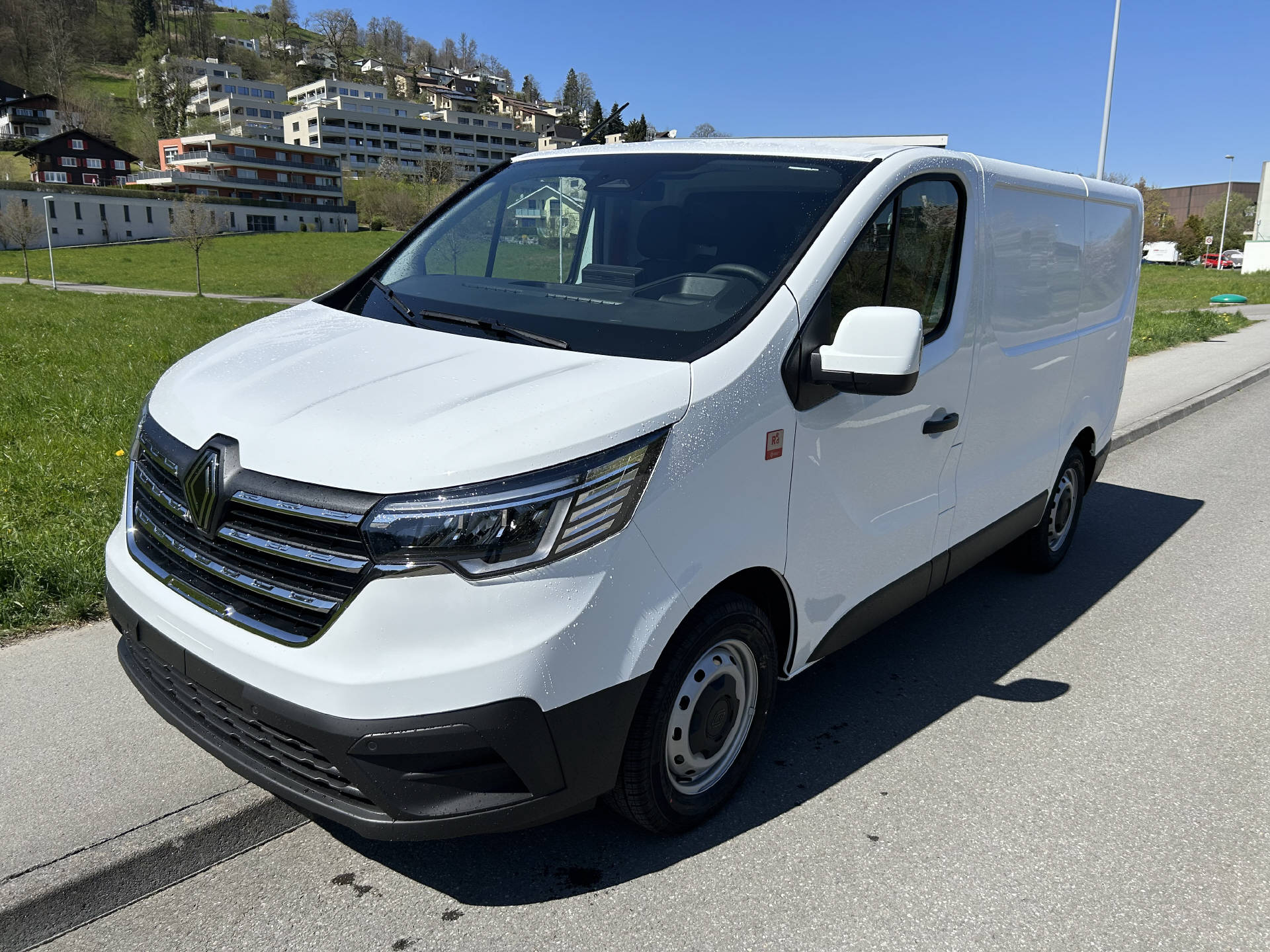 RENAULT Trafic Kaw. L1H1 150 PS-image-0