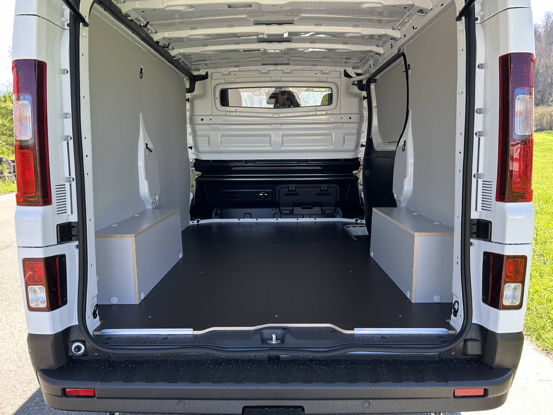 RENAULT Trafic Kaw. L1H1 150 PS-image-9