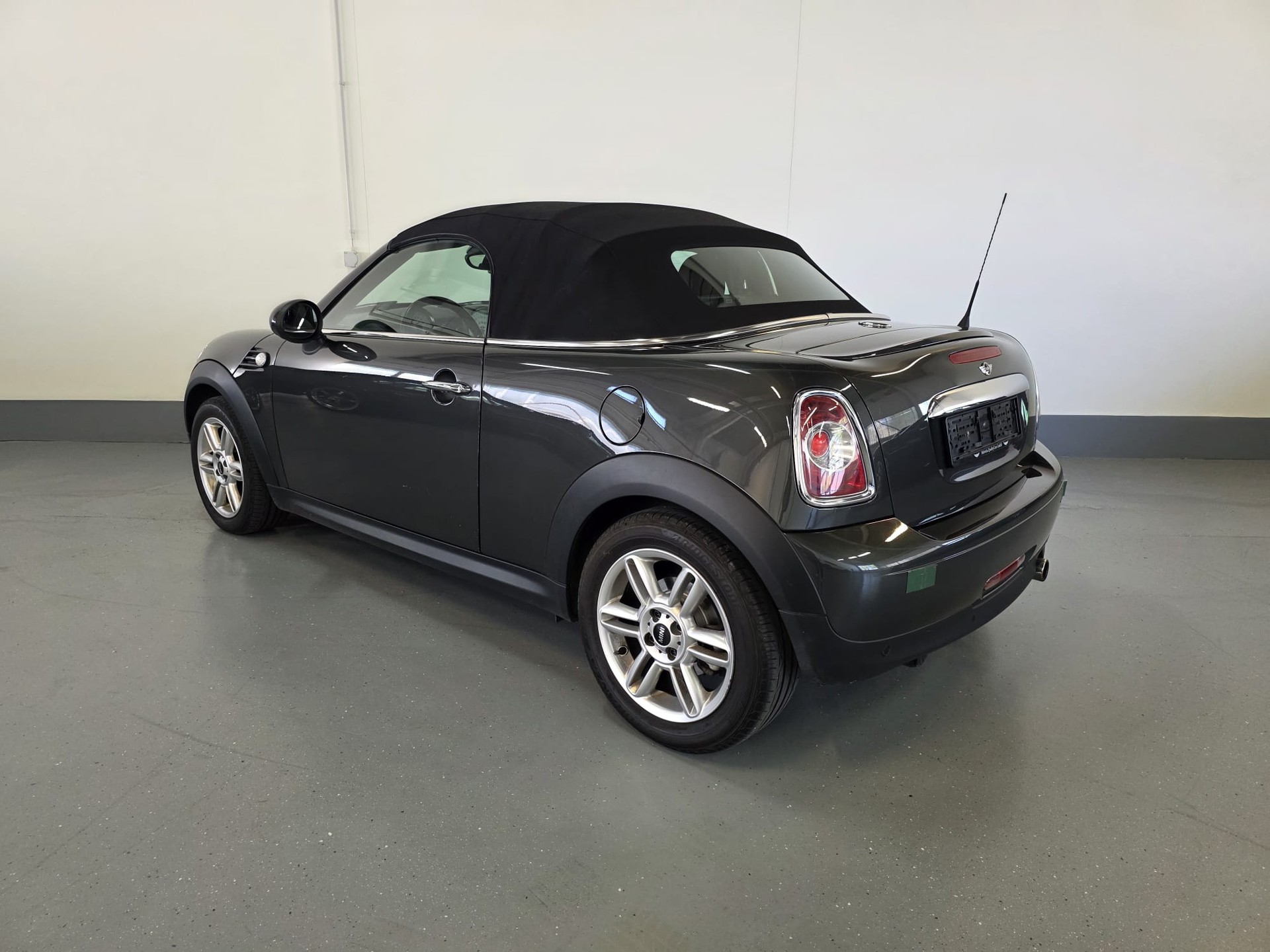 MINI Cooper Roadster-image-21