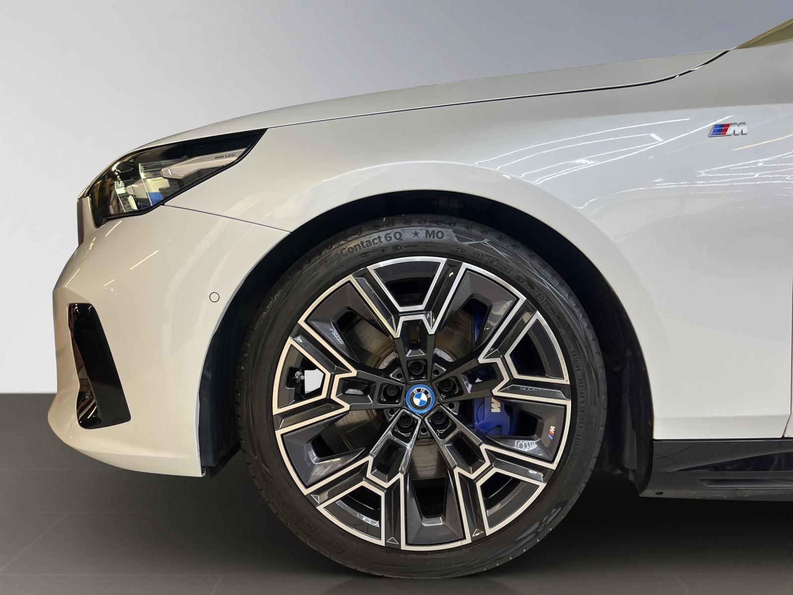 BMW i5 M60 xDrive-image-16