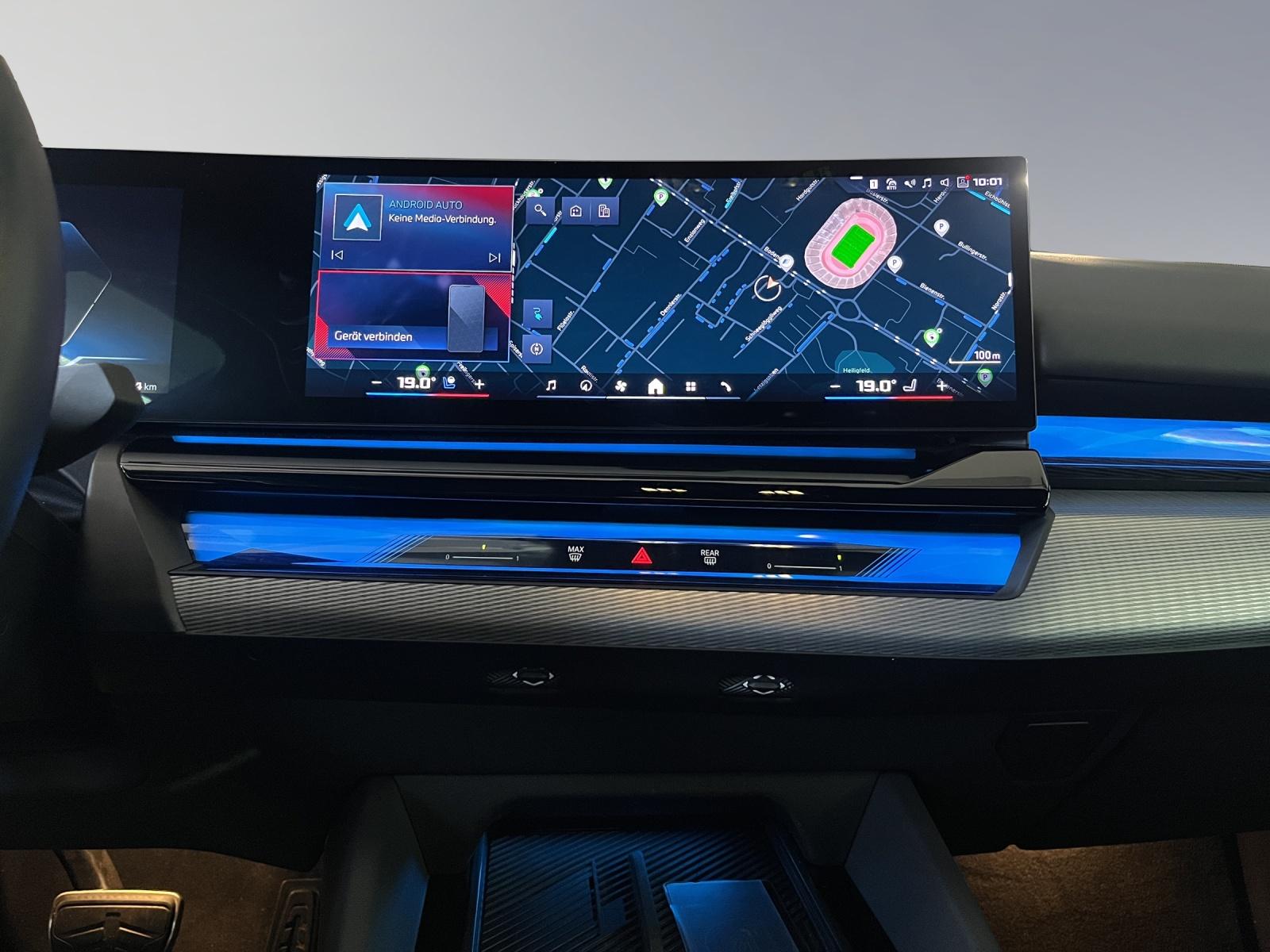 BMW i5 M60 xDrive-image-12