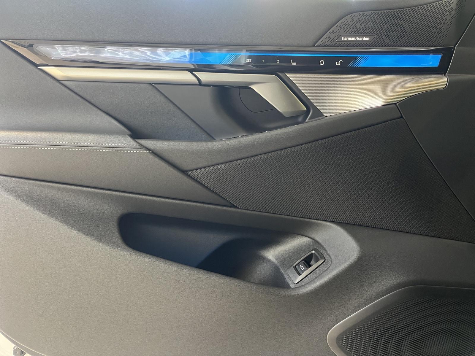 BMW i5 M60 xDrive-image-14