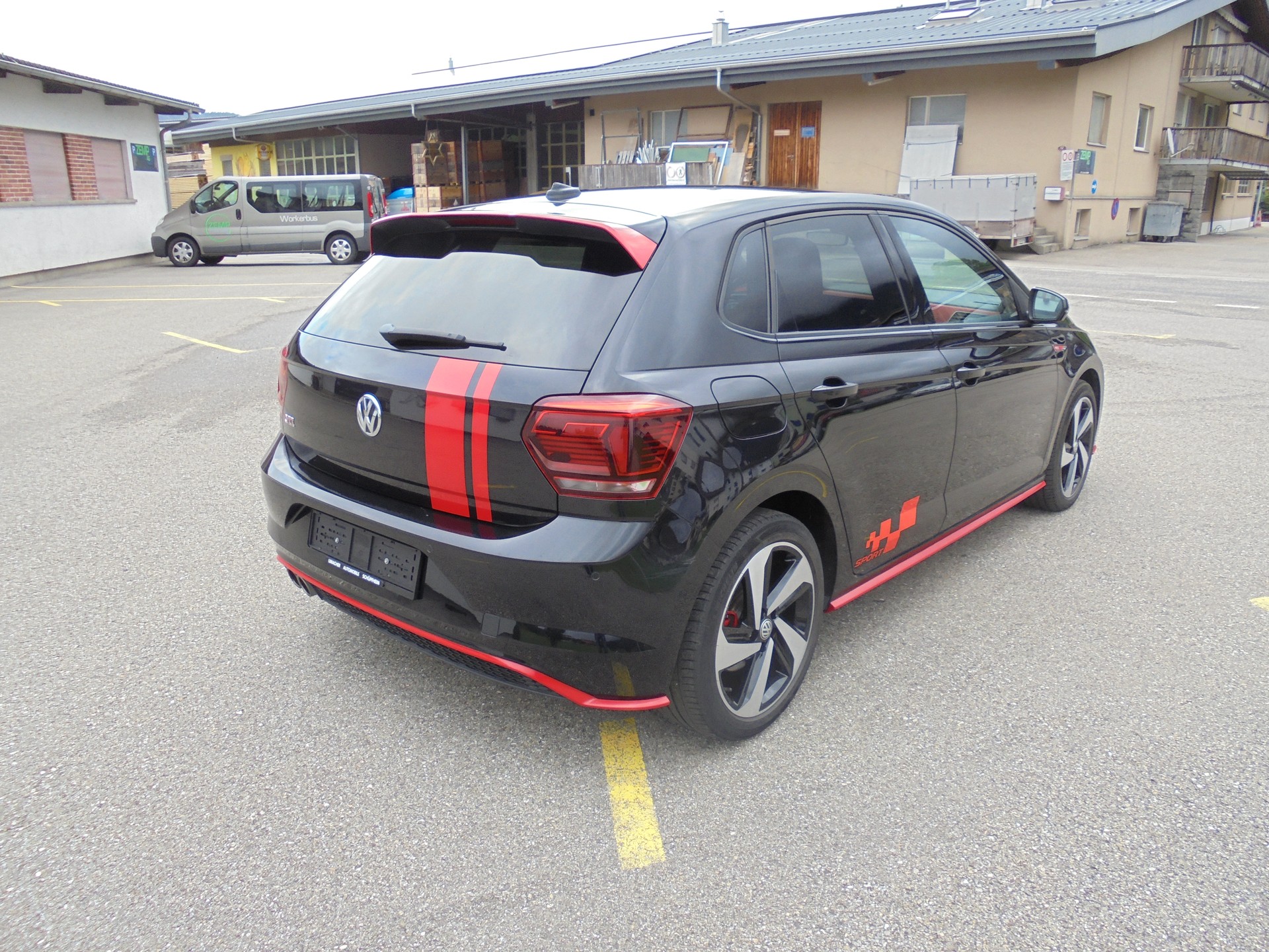 VW Polo 2.0 TSI GTI-image-4