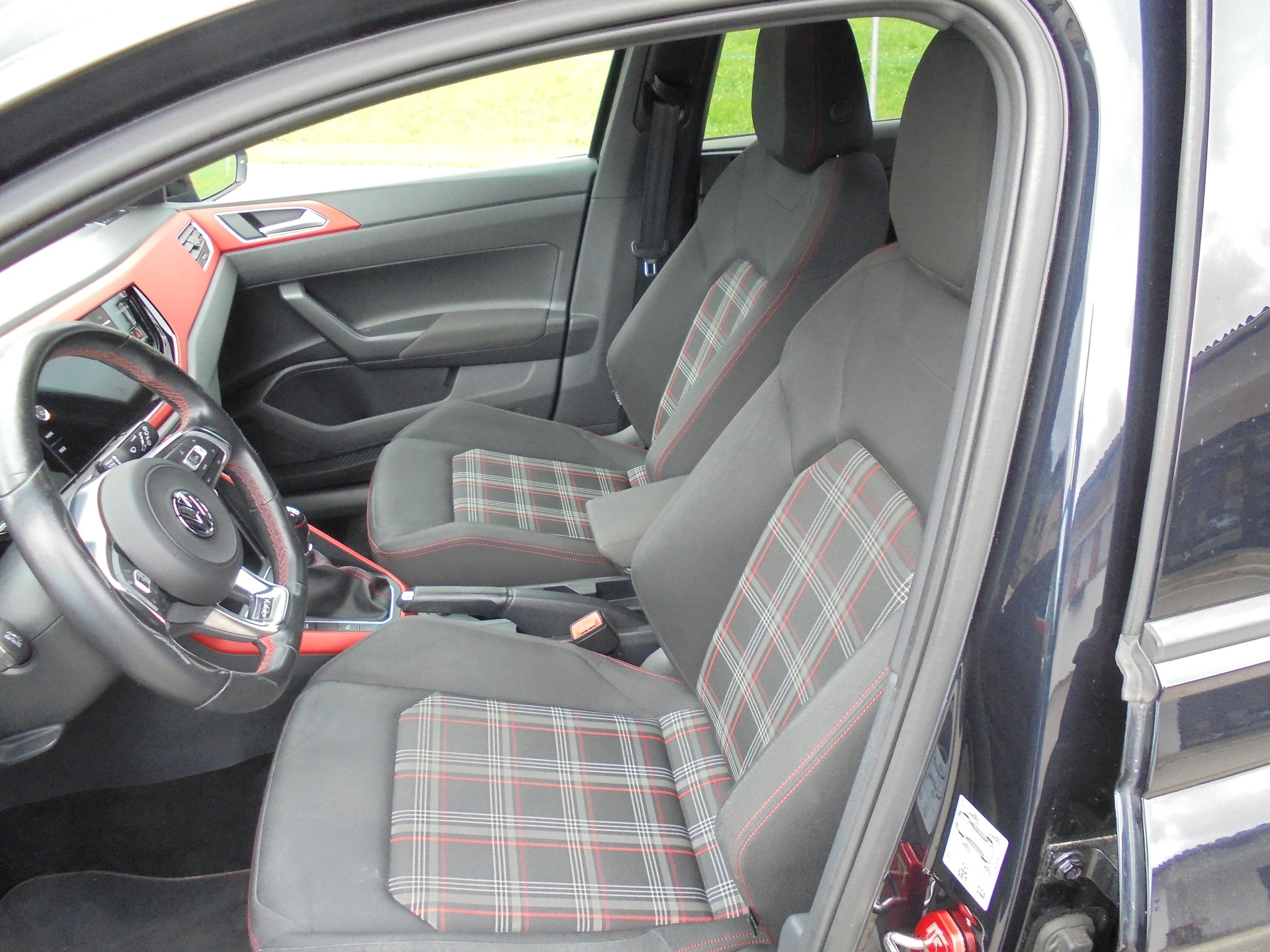 VW Polo 2.0 TSI GTI-image-7