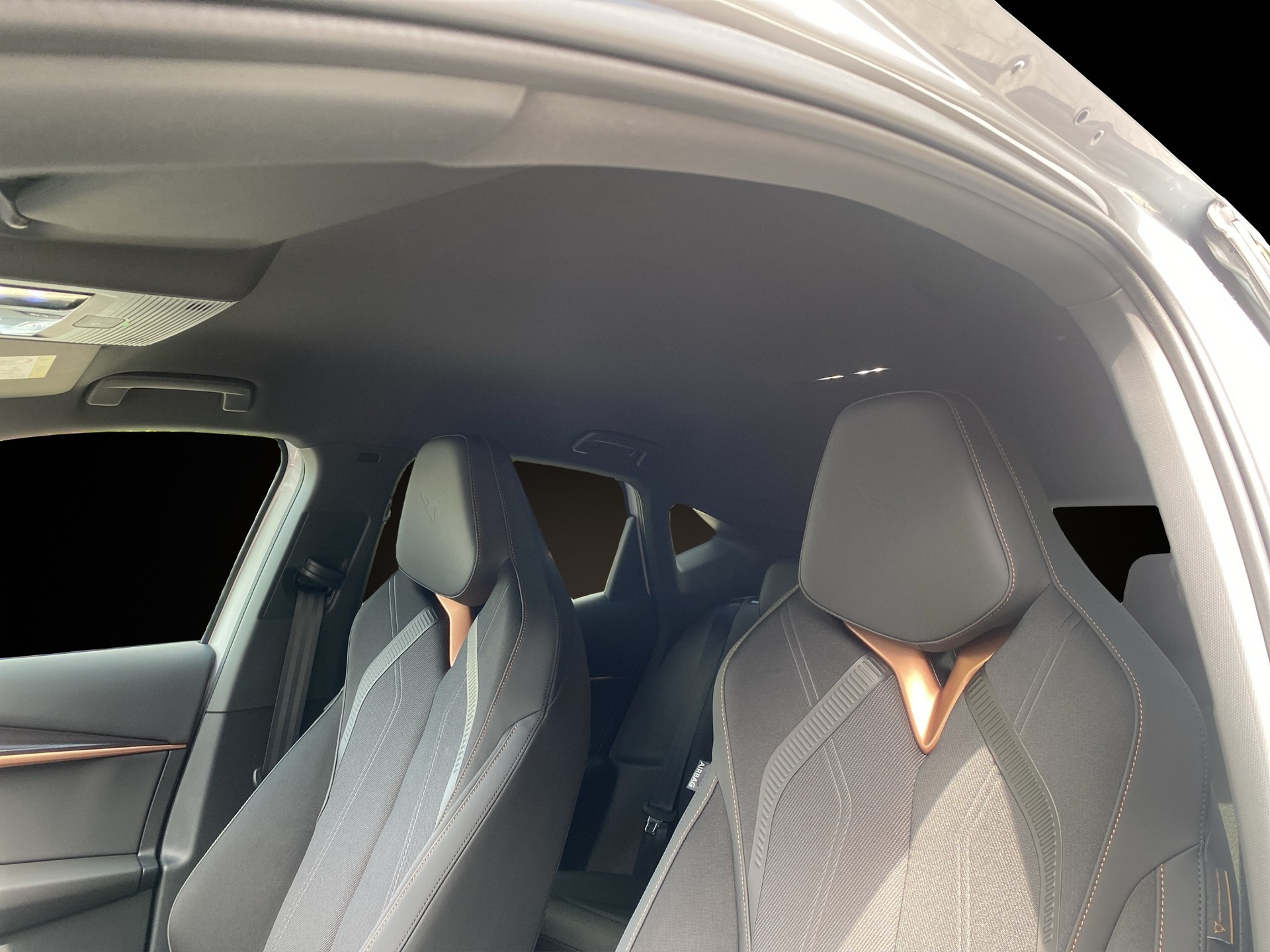 CUPRA Tavascan 77 kWh Edge 4D-image-21