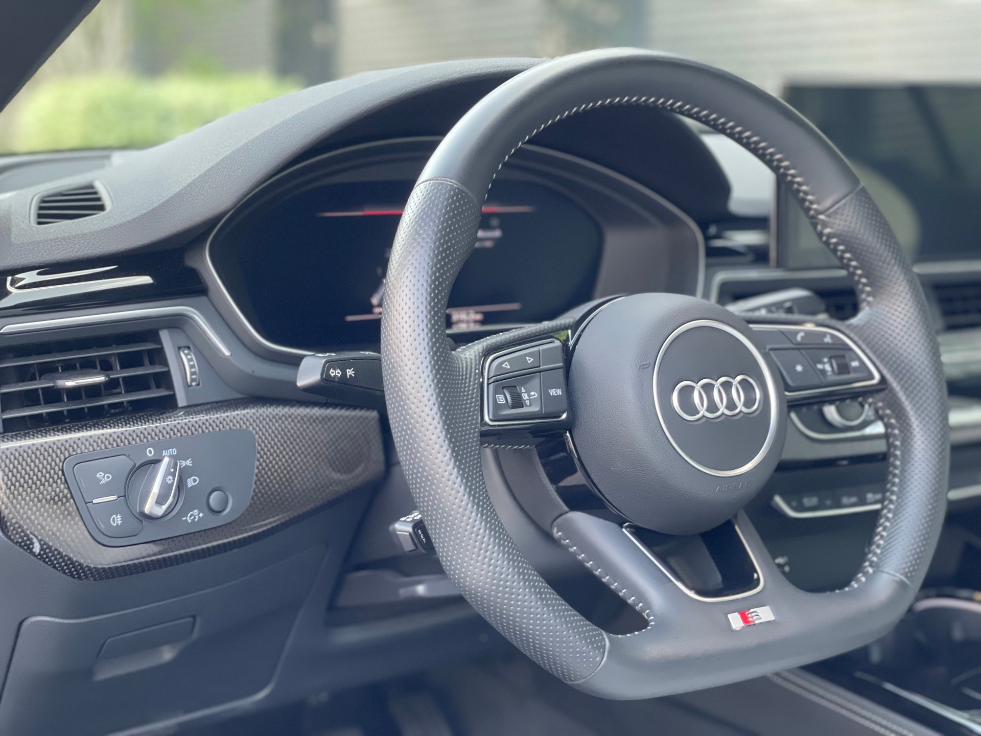 AUDI S5 Cabriolet 3.0 TFSI quattro tiptronic-image-10