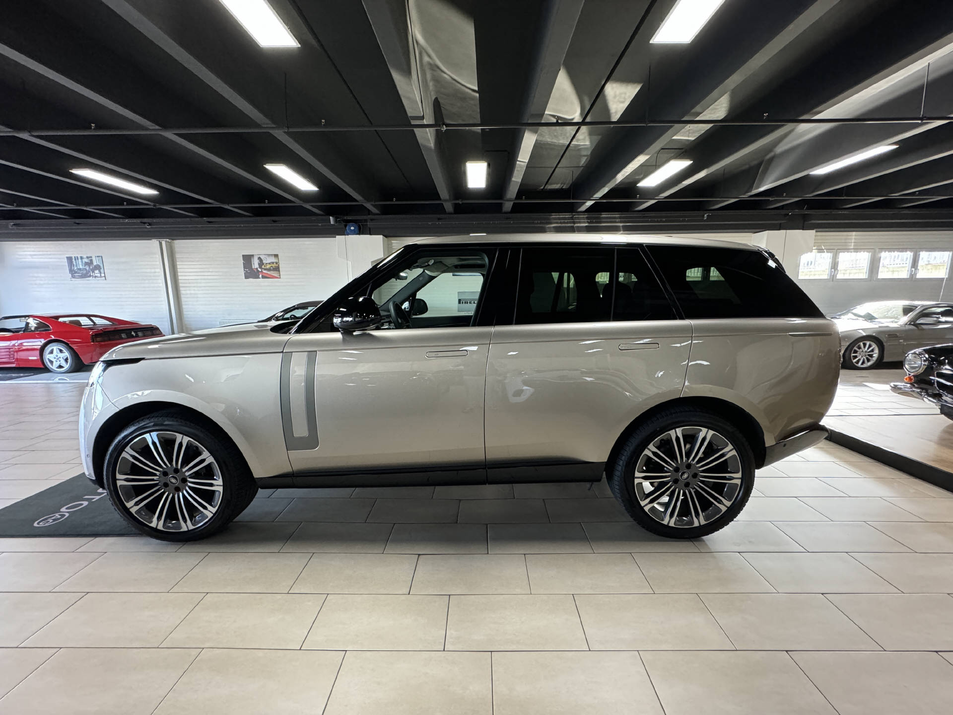 LAND ROVER Range Rover D350 3.0D I6 MHEV HSE Automatic-image-8