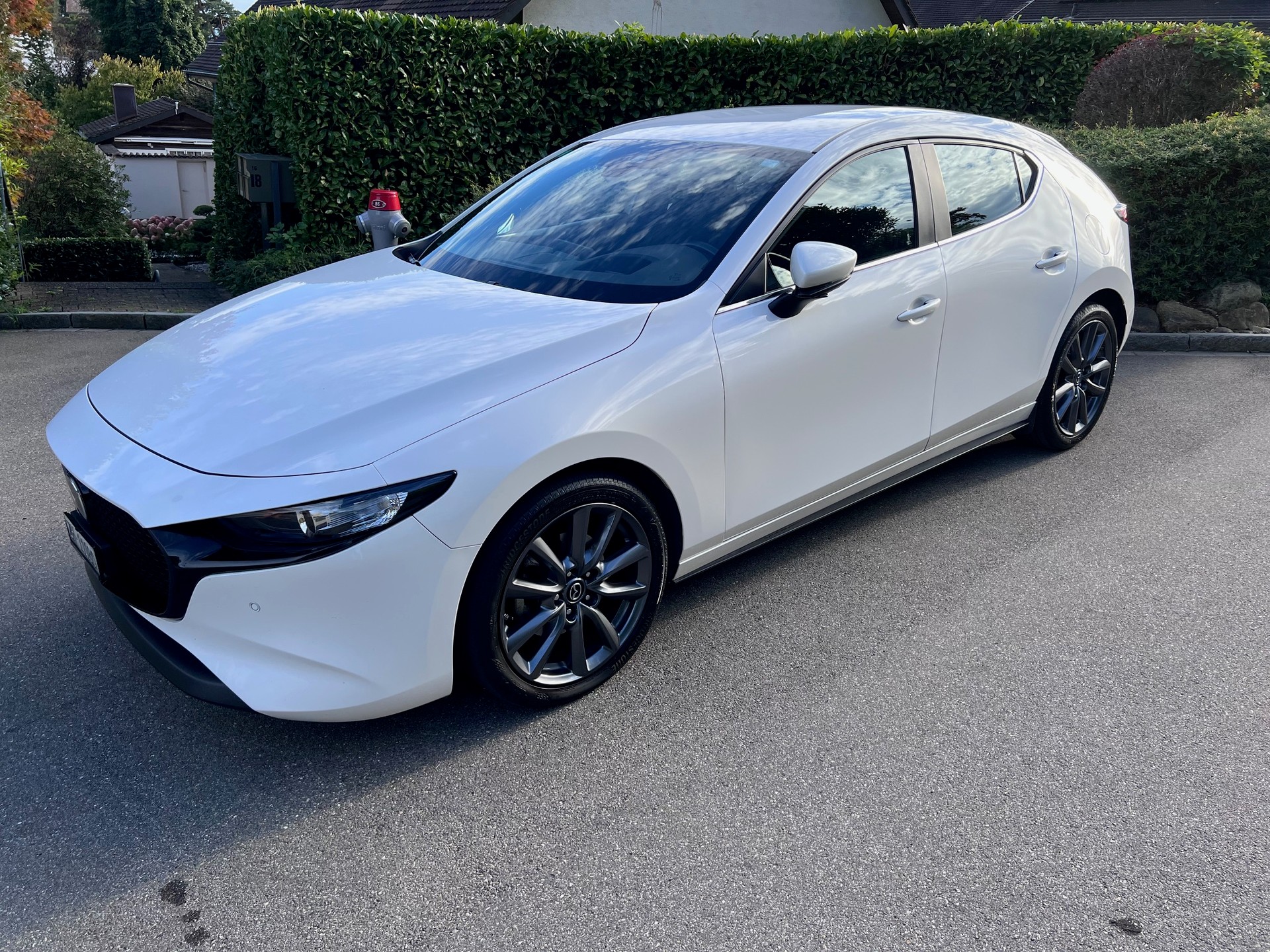 MAZDA 3 Hatchback SKYACTIV-X M Hybrid 186 Ambition Automat-image-2
