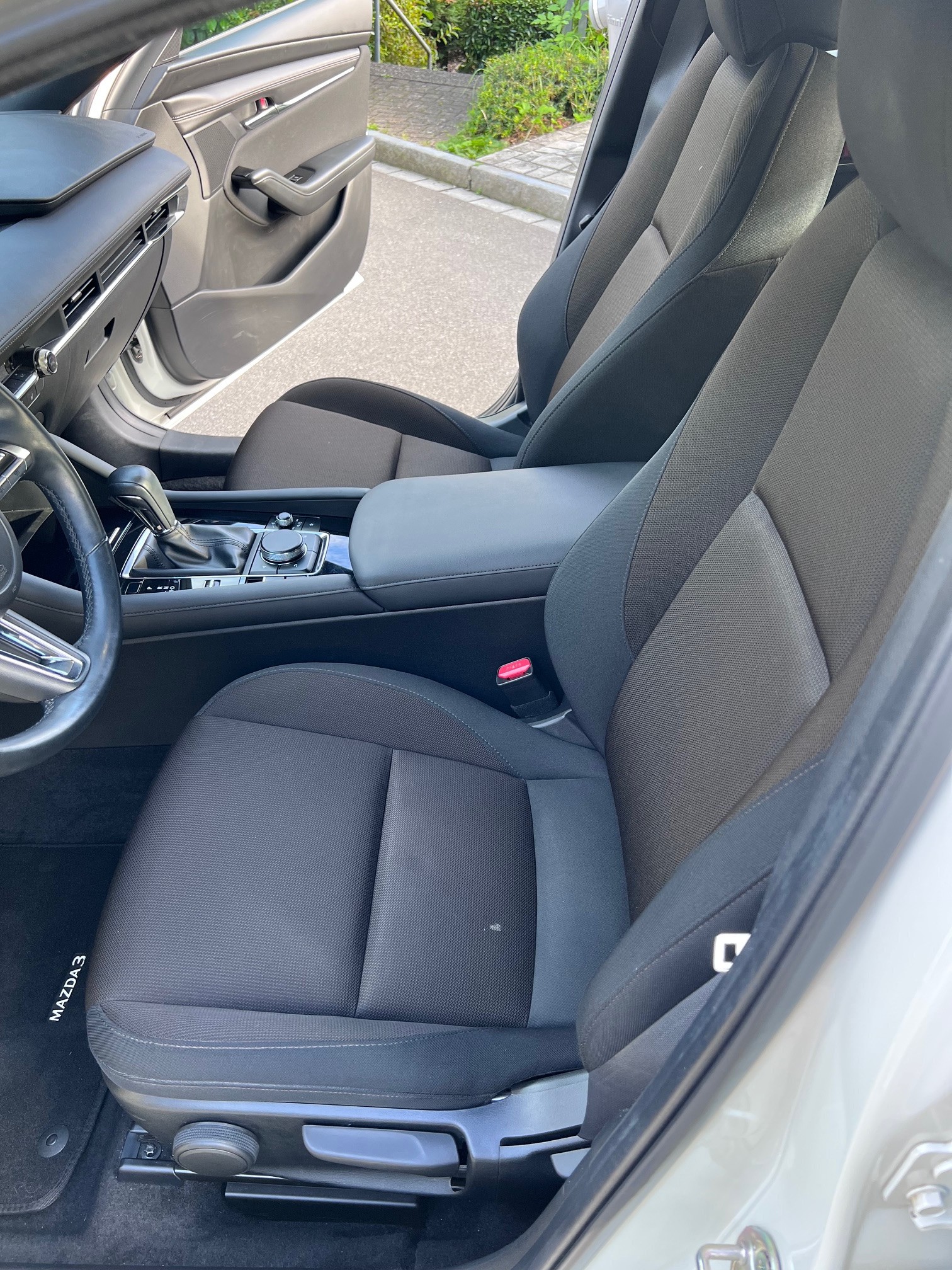 MAZDA 3 Hatchback SKYACTIV-X M Hybrid 186 Ambition Automat-image-6