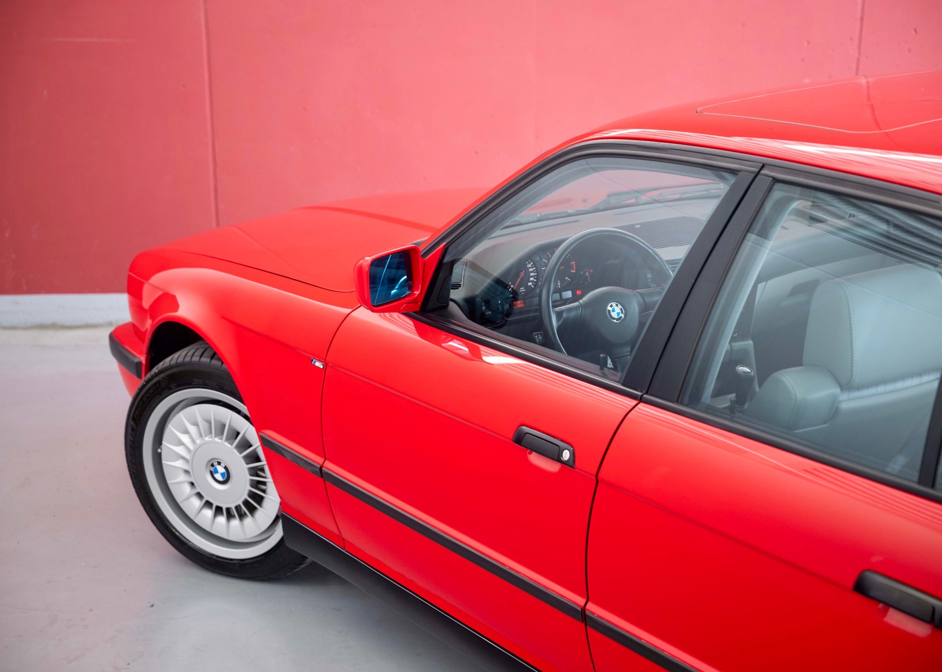 BMW M5 E34 3.6 Limousine (1st hand, 1st paint)-image-11