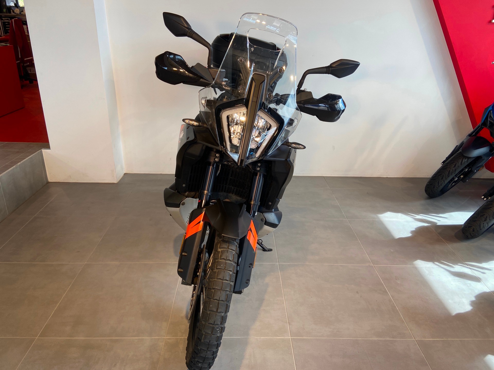 KTM 790 Adventure-showroom-element-2