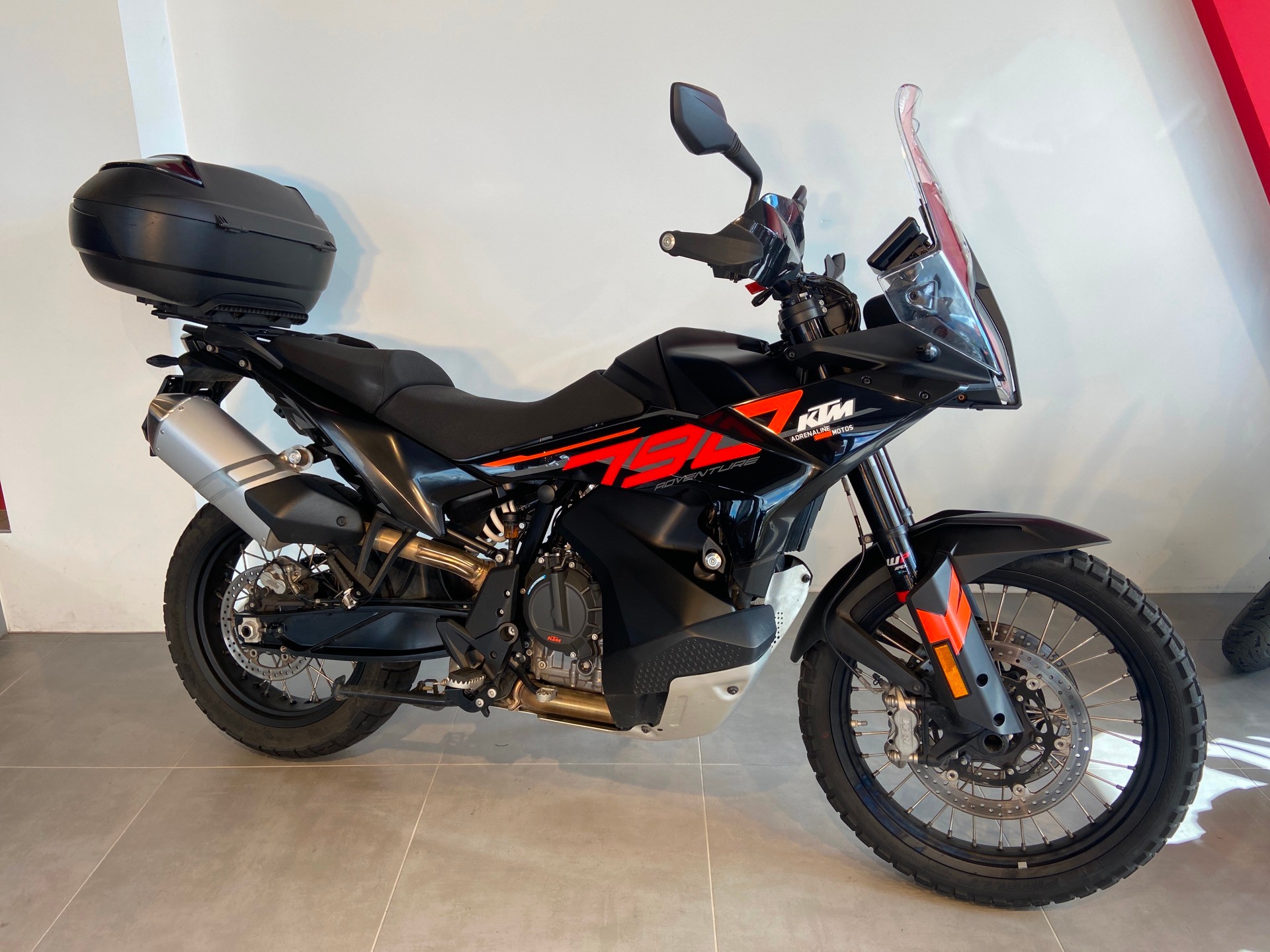 KTM 790 Adventure-showroom-element-1
