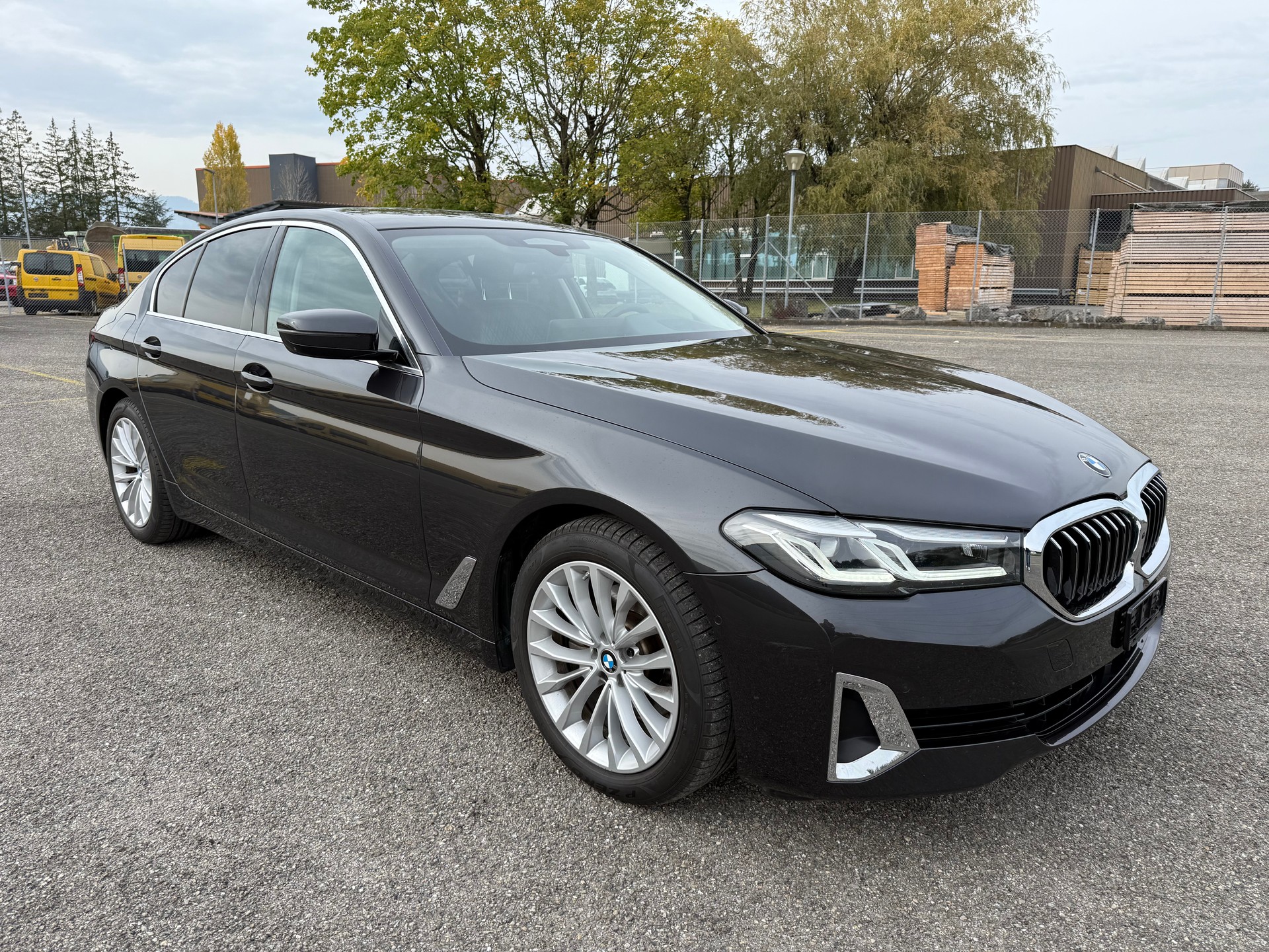 BMW 520d xDrive 48V Luxury Line Steptronic-image-1