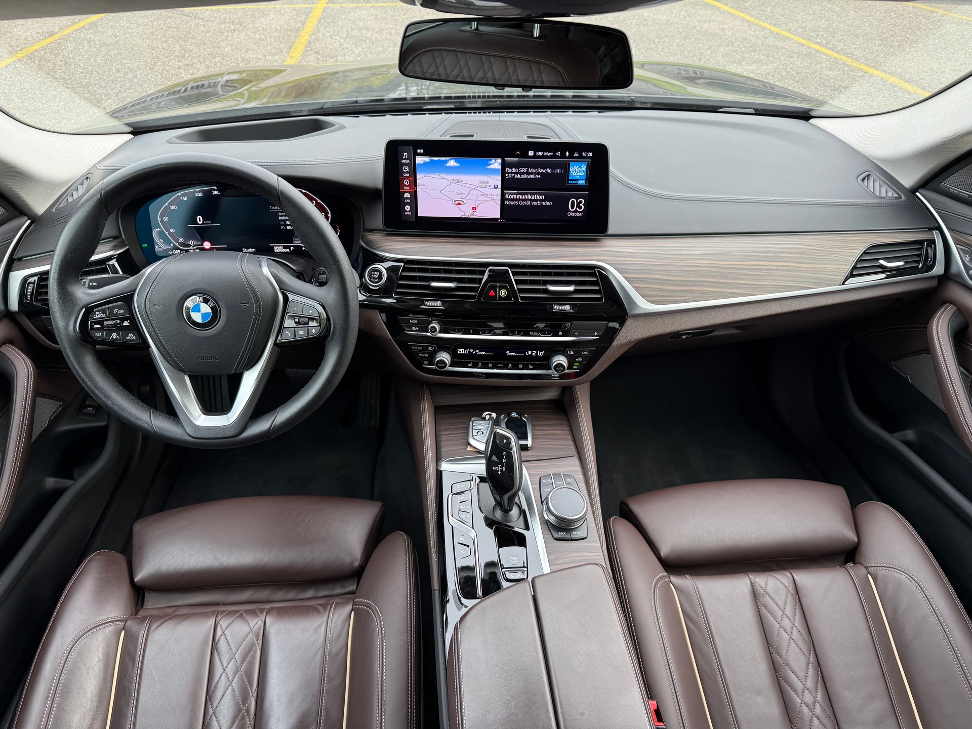 BMW 520d xDrive 48V Luxury Line Steptronic-image-10