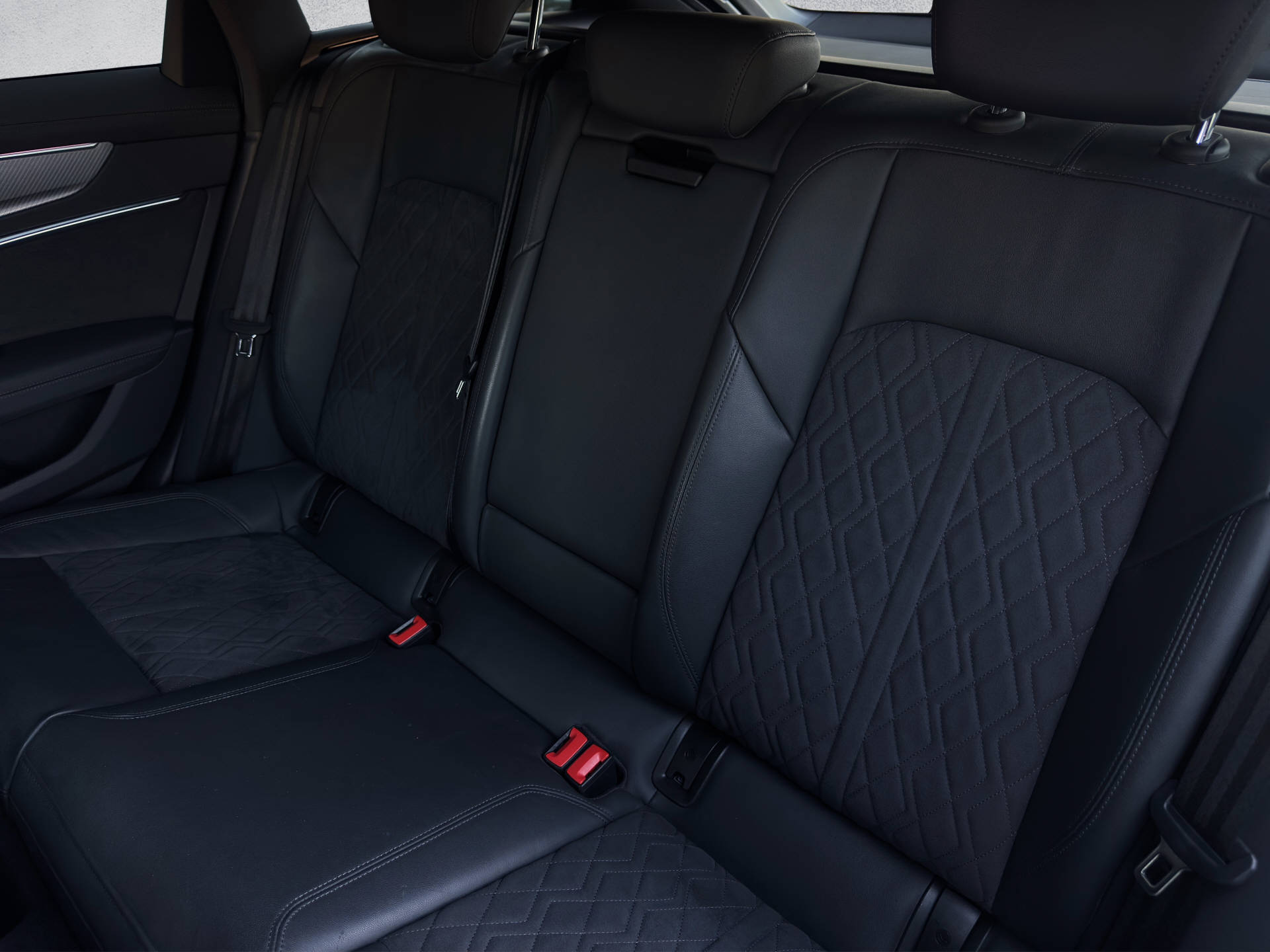 AUDI RS6 Avant 4.0 V8 TFSI quattro T-Tronic-image-10