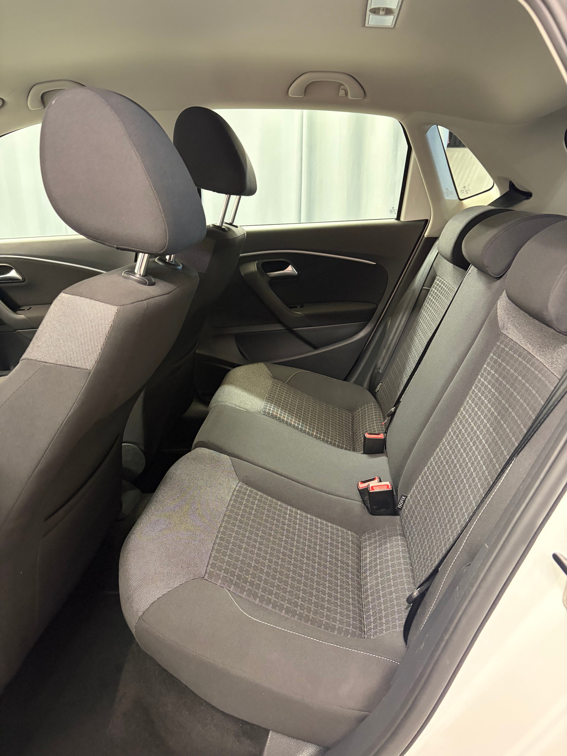 VW Polo 1.4 TDI BMT Comfortline DSG-image-9