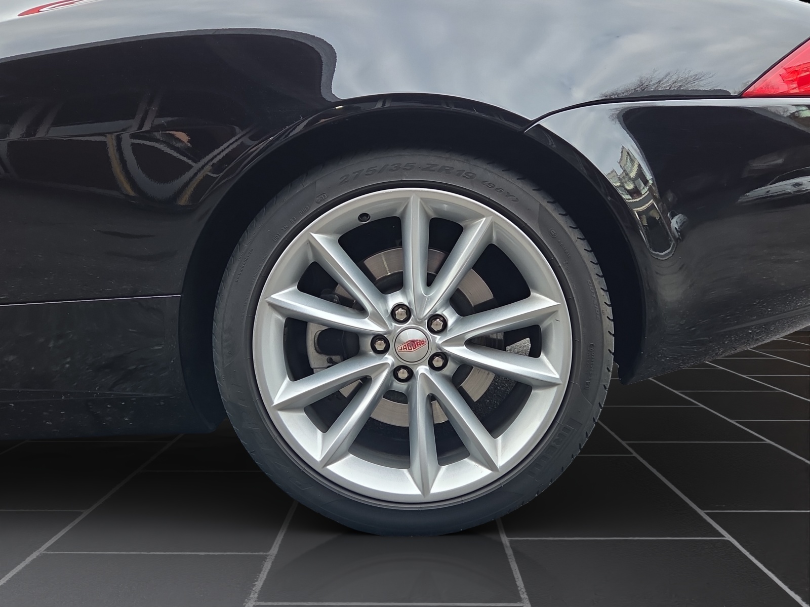 JAGUAR XK 5.0 V8 E50 Automatic-image-14