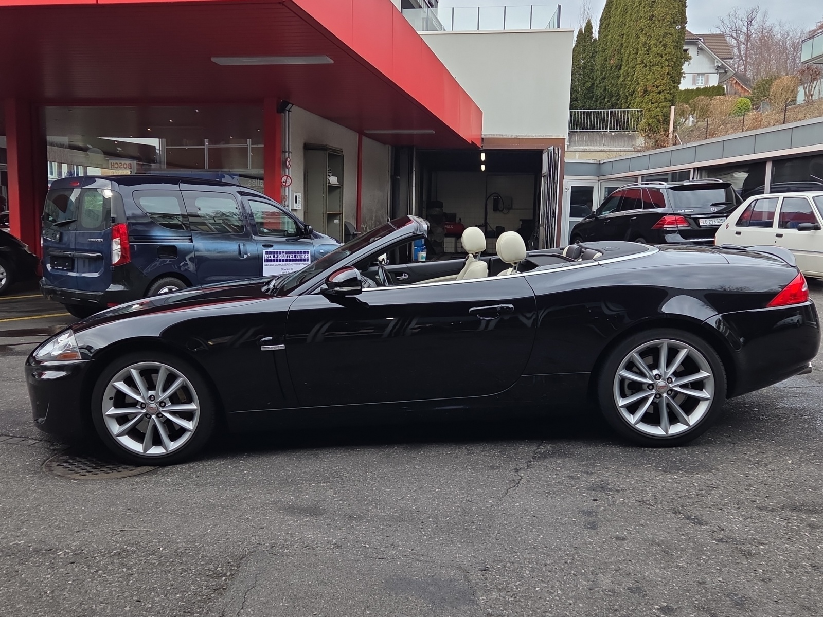 JAGUAR XK 5.0 V8 E50 Automatic-image-10