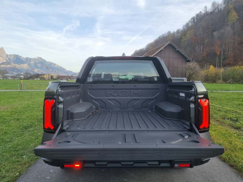 KGM-SsangYong Musso EV Platinum Luxury 4x4-image-7