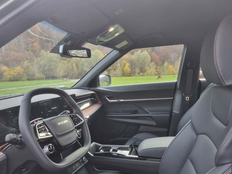 KGM-SsangYong Musso EV Platinum Luxury 4x4-image-12