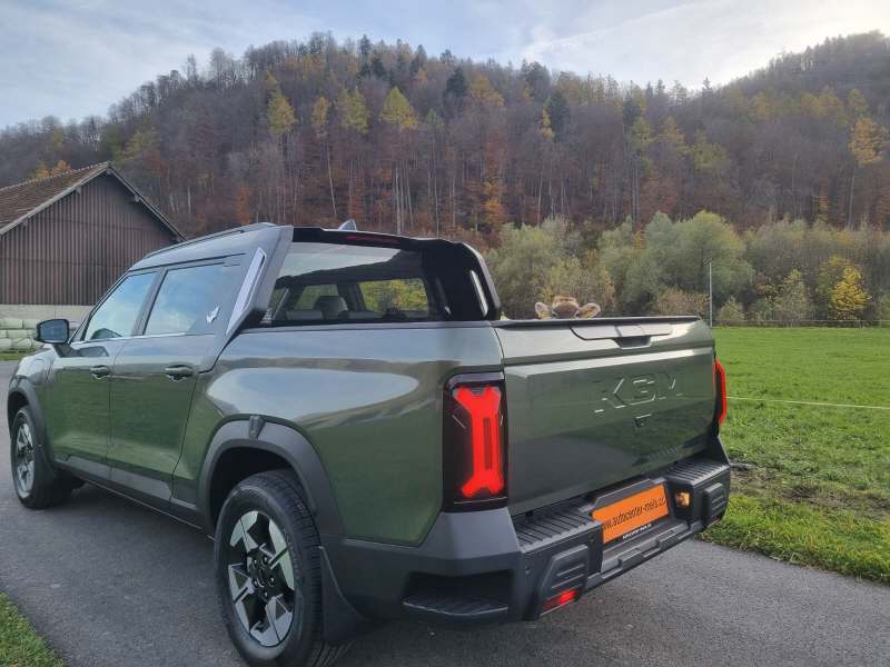 KGM-SsangYong Musso EV Platinum Luxury 4x4-image-4