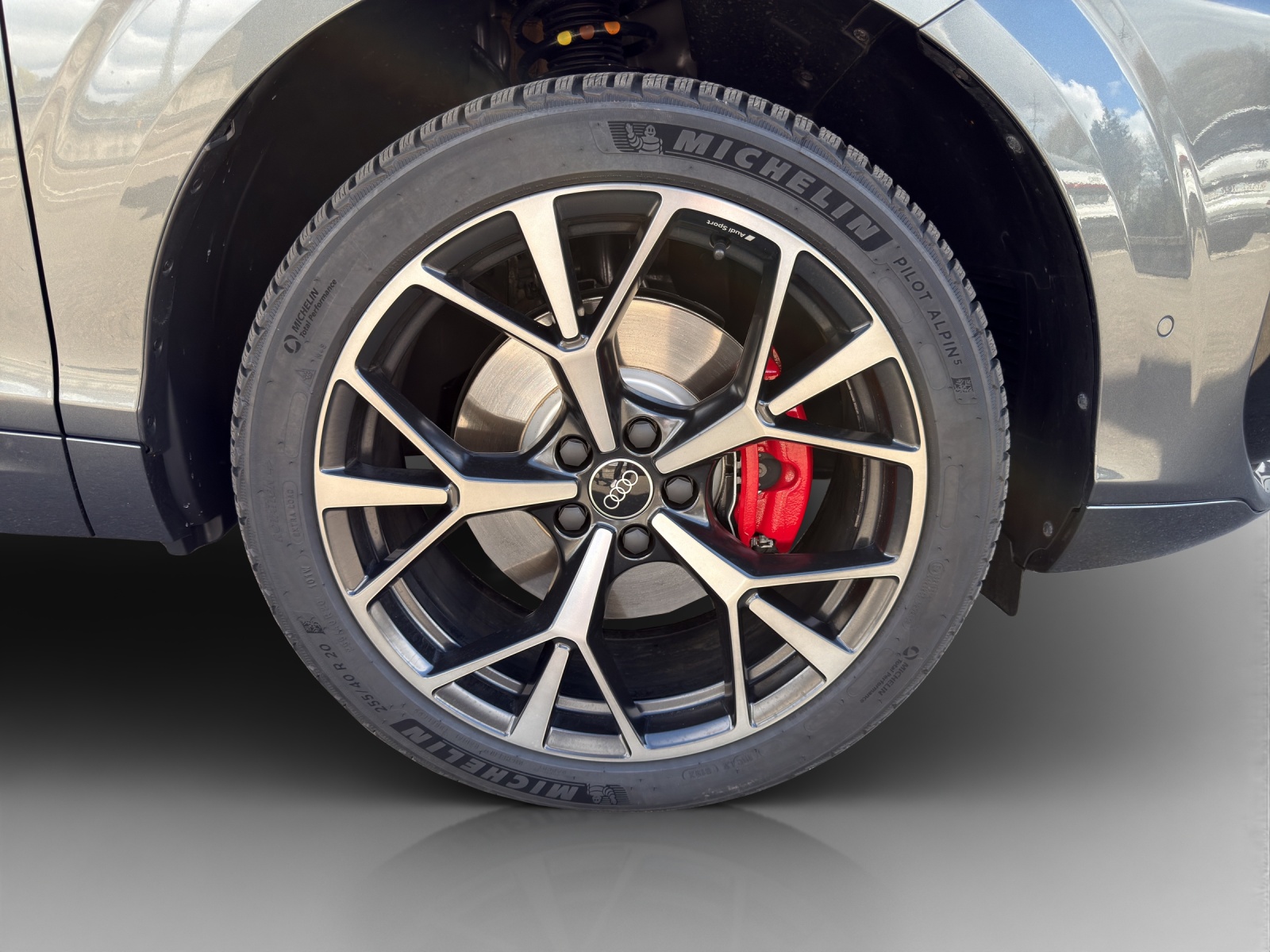 AUDI Q3 SUV e-hybrid 200 kW S tronig-image-15