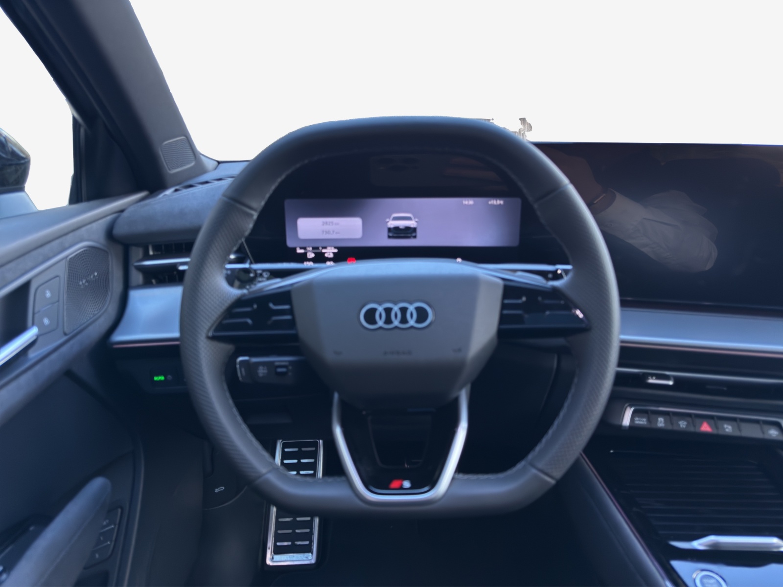 AUDI Q3 SUV e-hybrid 200 kW S tronig-image-9