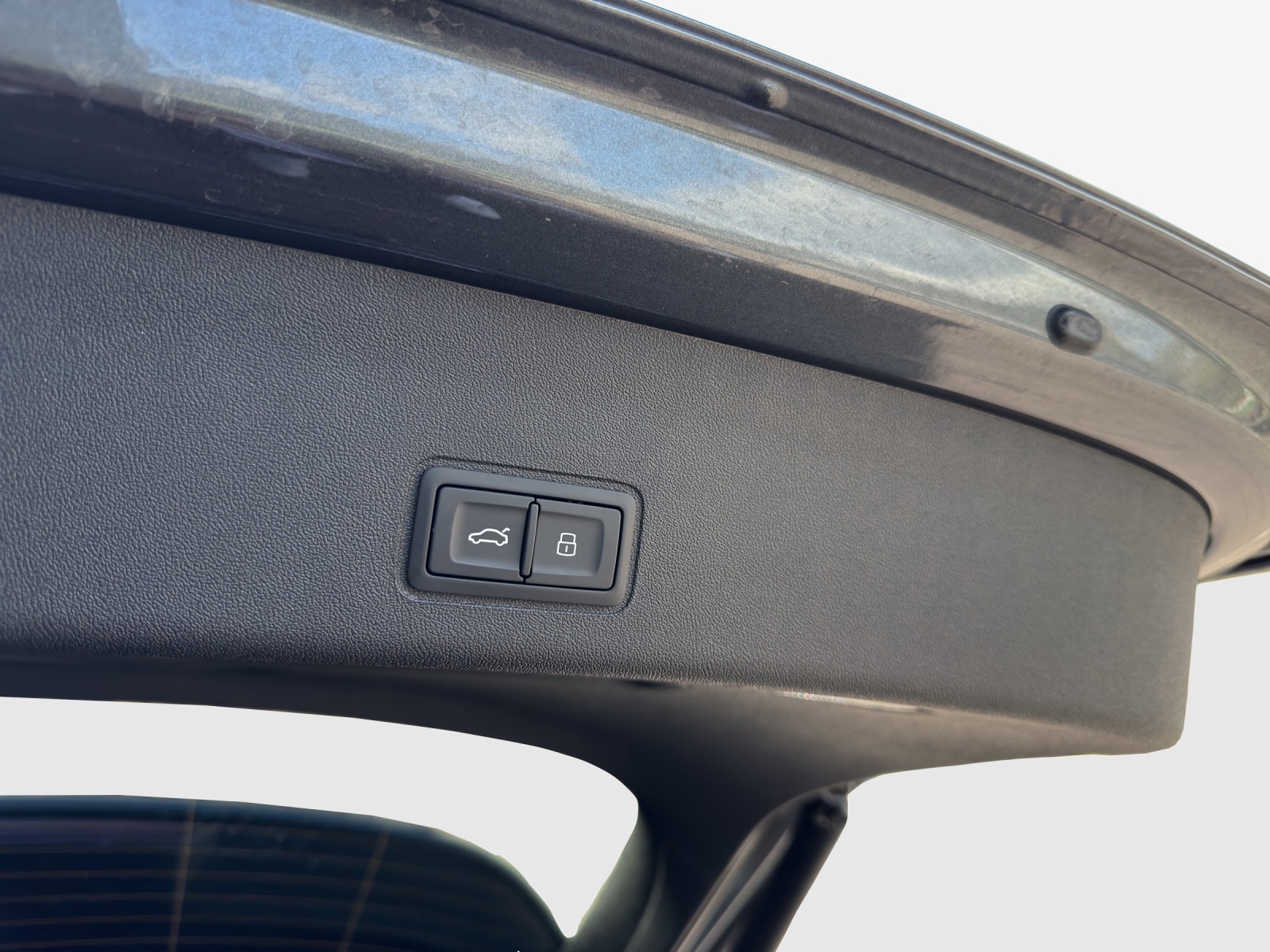 AUDI Q3 SUV e-hybrid 200 kW S tronig-image-13