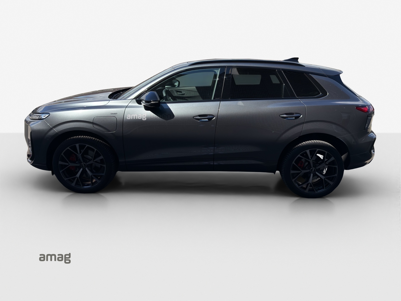 AUDI Q3 SUV e-hybrid 200 kW S tronig-image-1