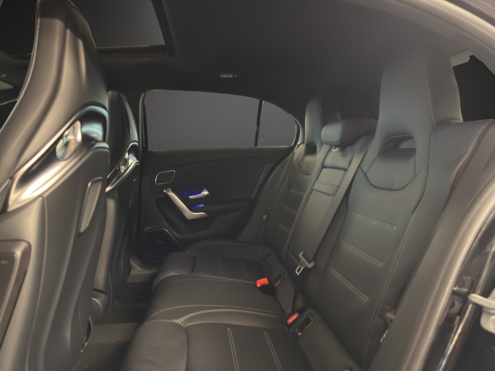 MERCEDES-BENZ A 35 AMG 4Matic 8G-DCT-image-11