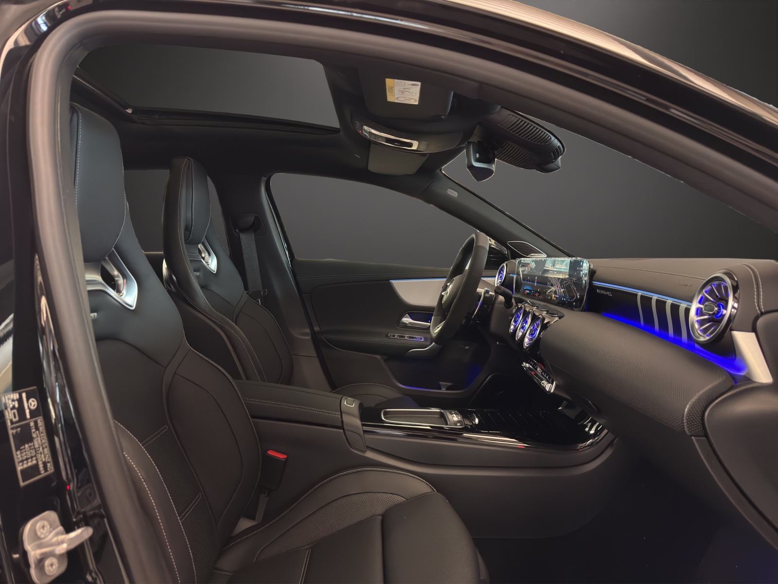 MERCEDES-BENZ A 35 AMG 4Matic 8G-DCT-image-10