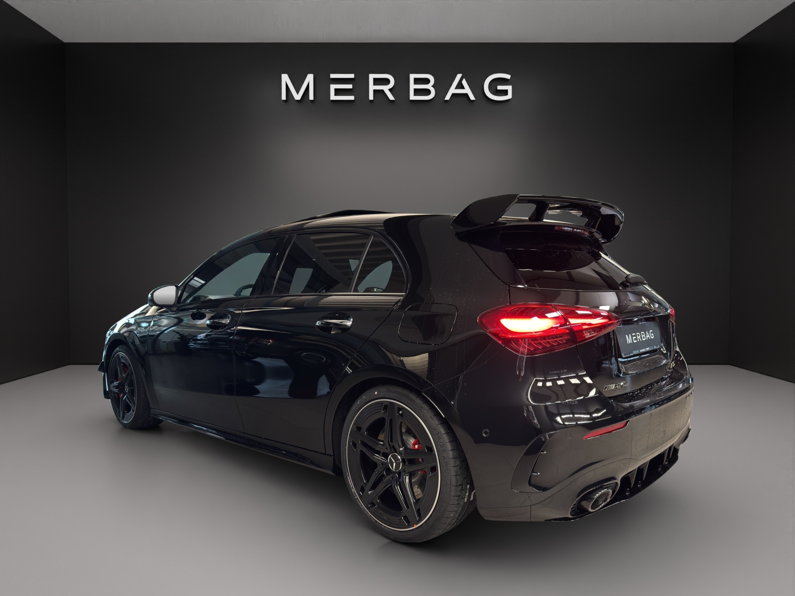 MERCEDES-BENZ A 35 AMG 4Matic 8G-DCT-image-3