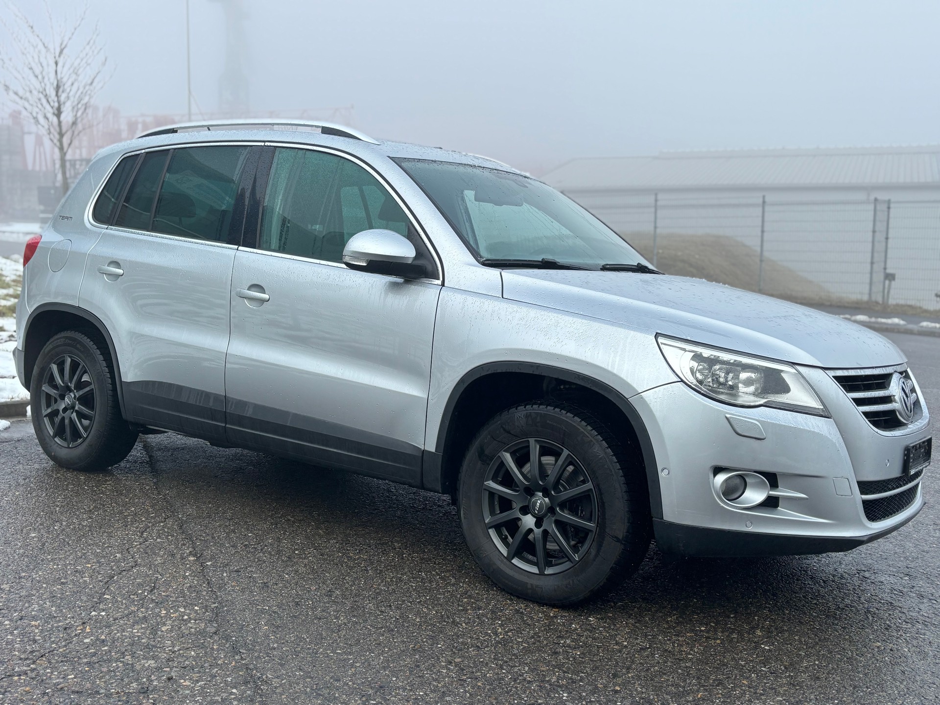 VW Tiguan 2.0 TSI Team DSG-showroom-element-2