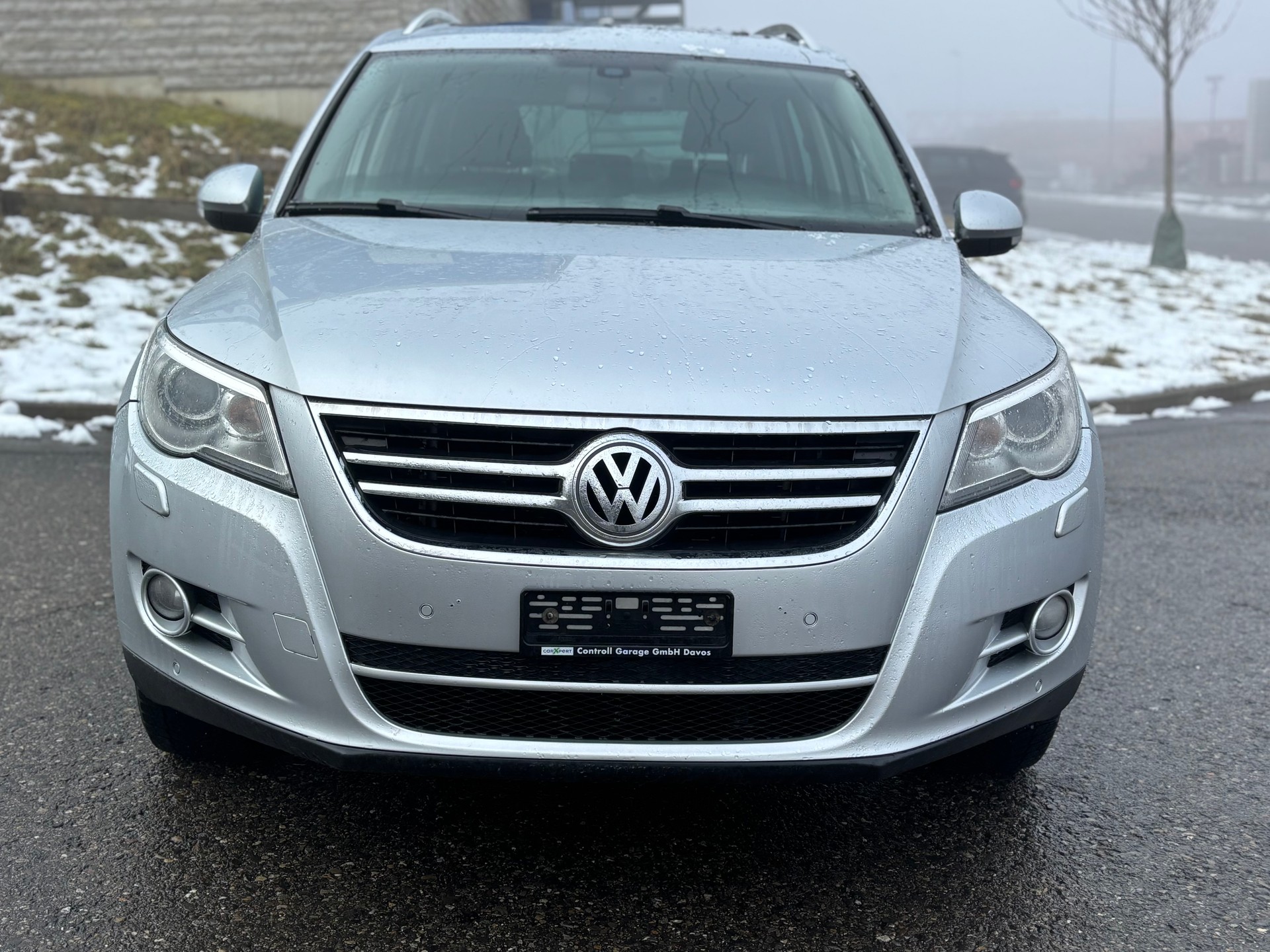 VW Tiguan 2.0 TSI Team DSG-showroom-element-1