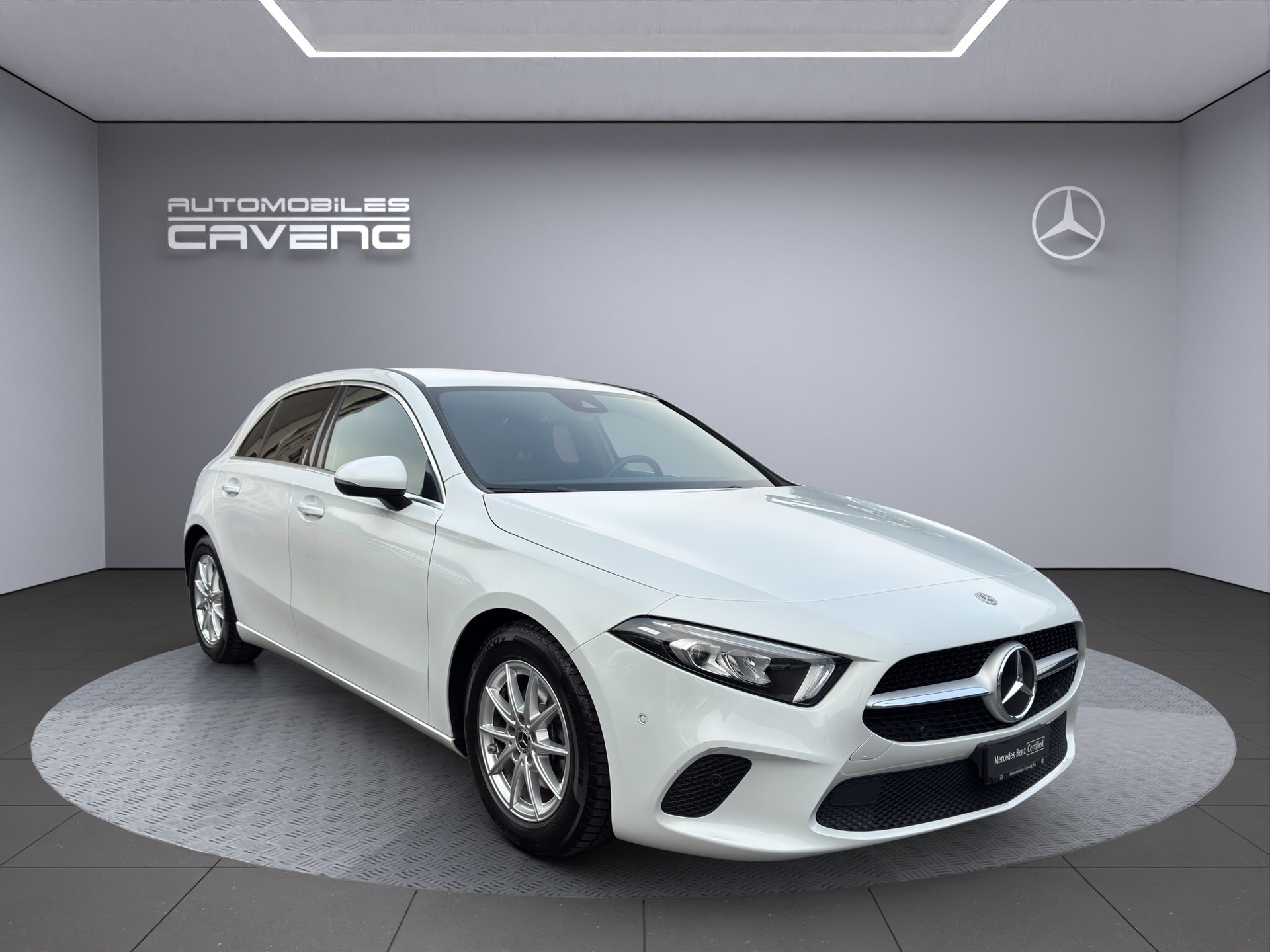 MERCEDES-BENZ A 180 Progressive 7G-DCT-image-6