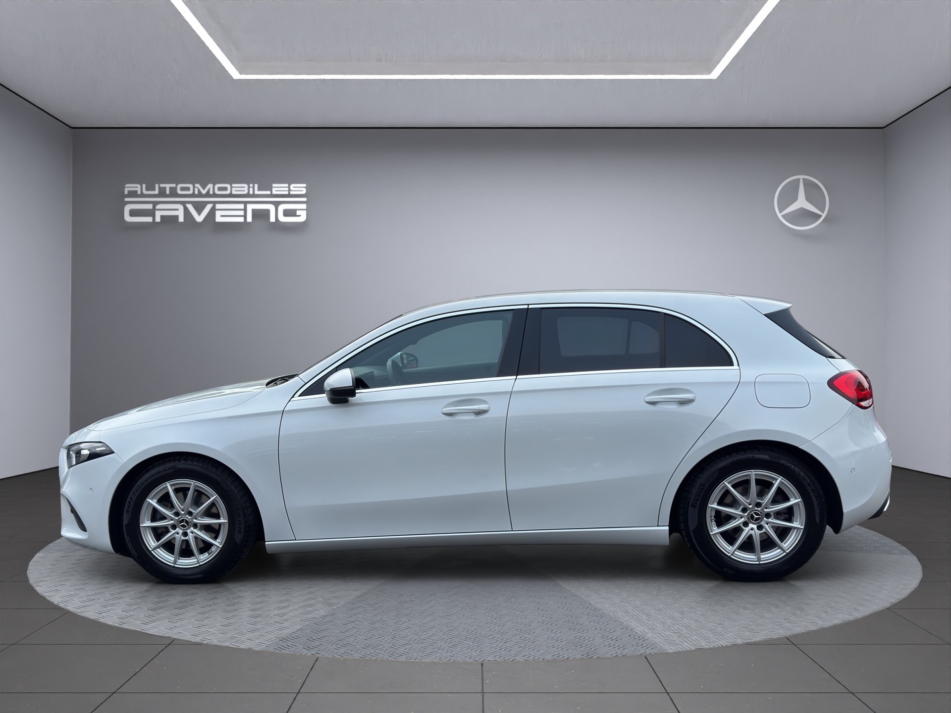 MERCEDES-BENZ A 180 Progressive 7G-DCT-image-1