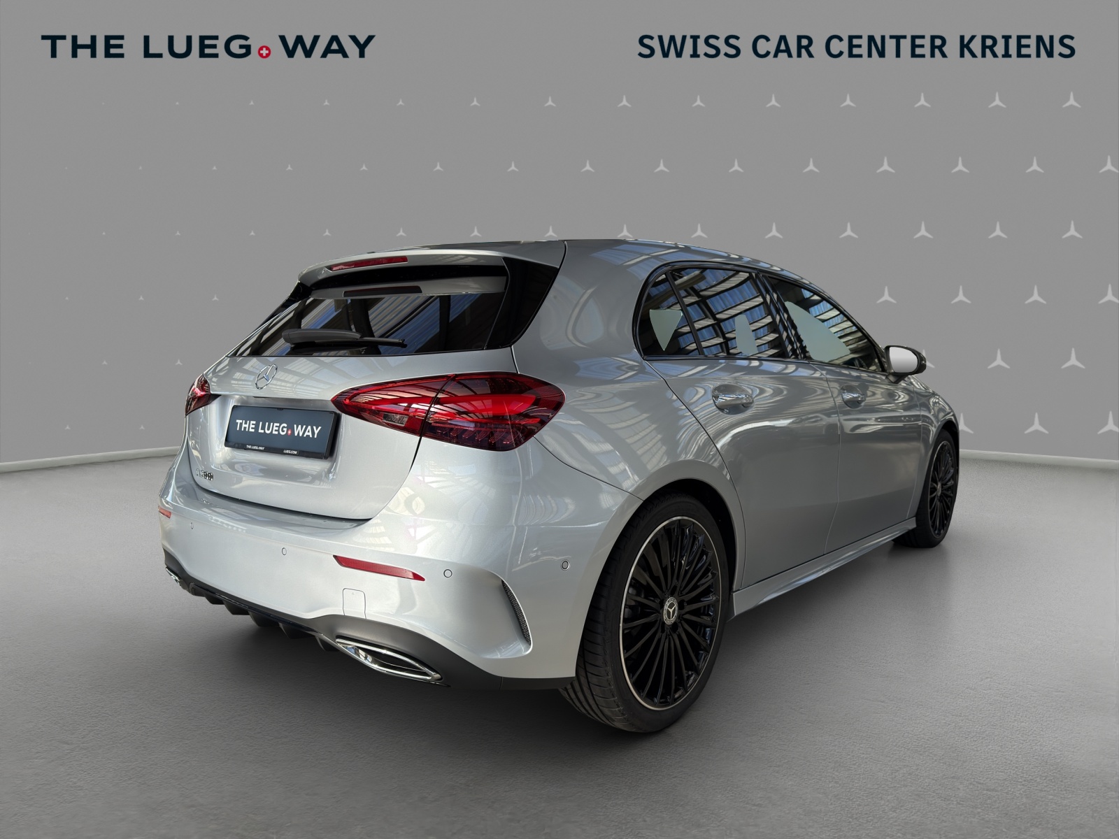 MERCEDES-BENZ A 200 - NightStar - AMG / Rückfahrkamera / Sitzmemory / Soundsystem / Panorama-Dach-image-4