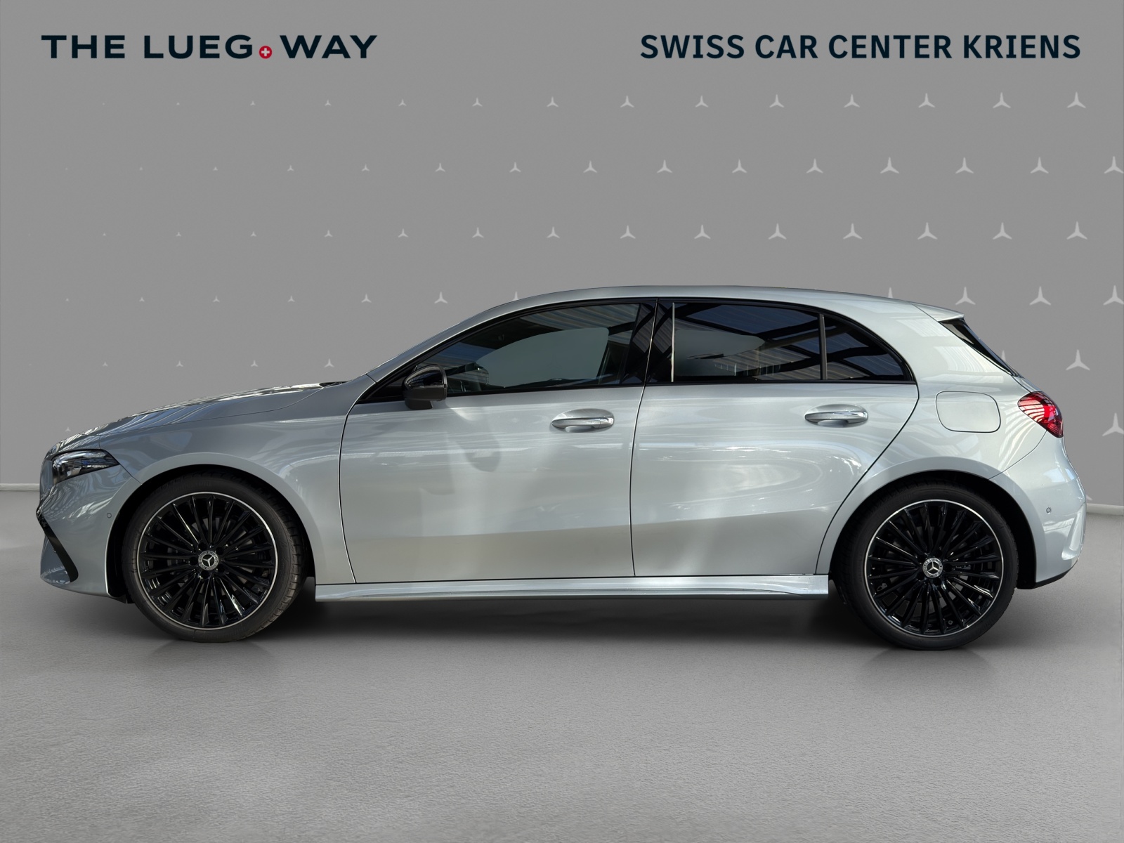MERCEDES-BENZ A 200 - NightStar - AMG / Rückfahrkamera / Sitzmemory / Soundsystem / Panorama-Dach-image-1