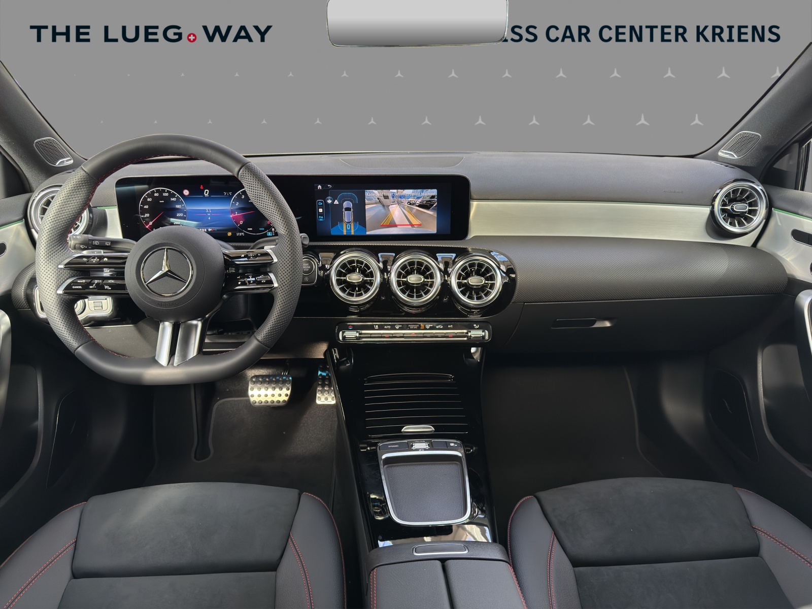 MERCEDES-BENZ A 200 - NightStar - AMG / Rückfahrkamera / Sitzmemory / Soundsystem / Panorama-Dach-image-11